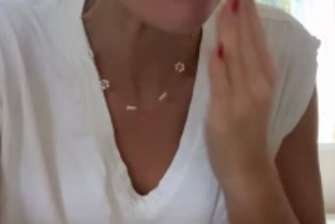 Flower necklace 🌸