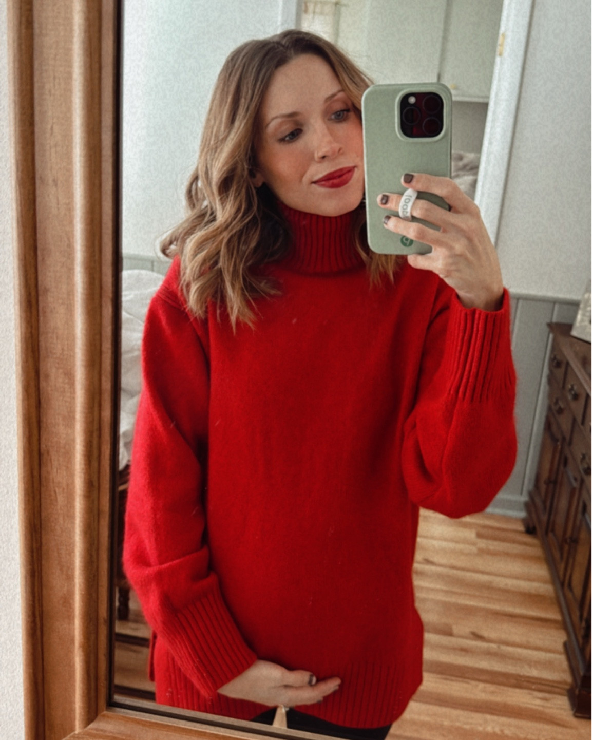 H&M sweaters has my heart. 🖤 

#LTKSeasonal #LTKBump #LTKHoliday