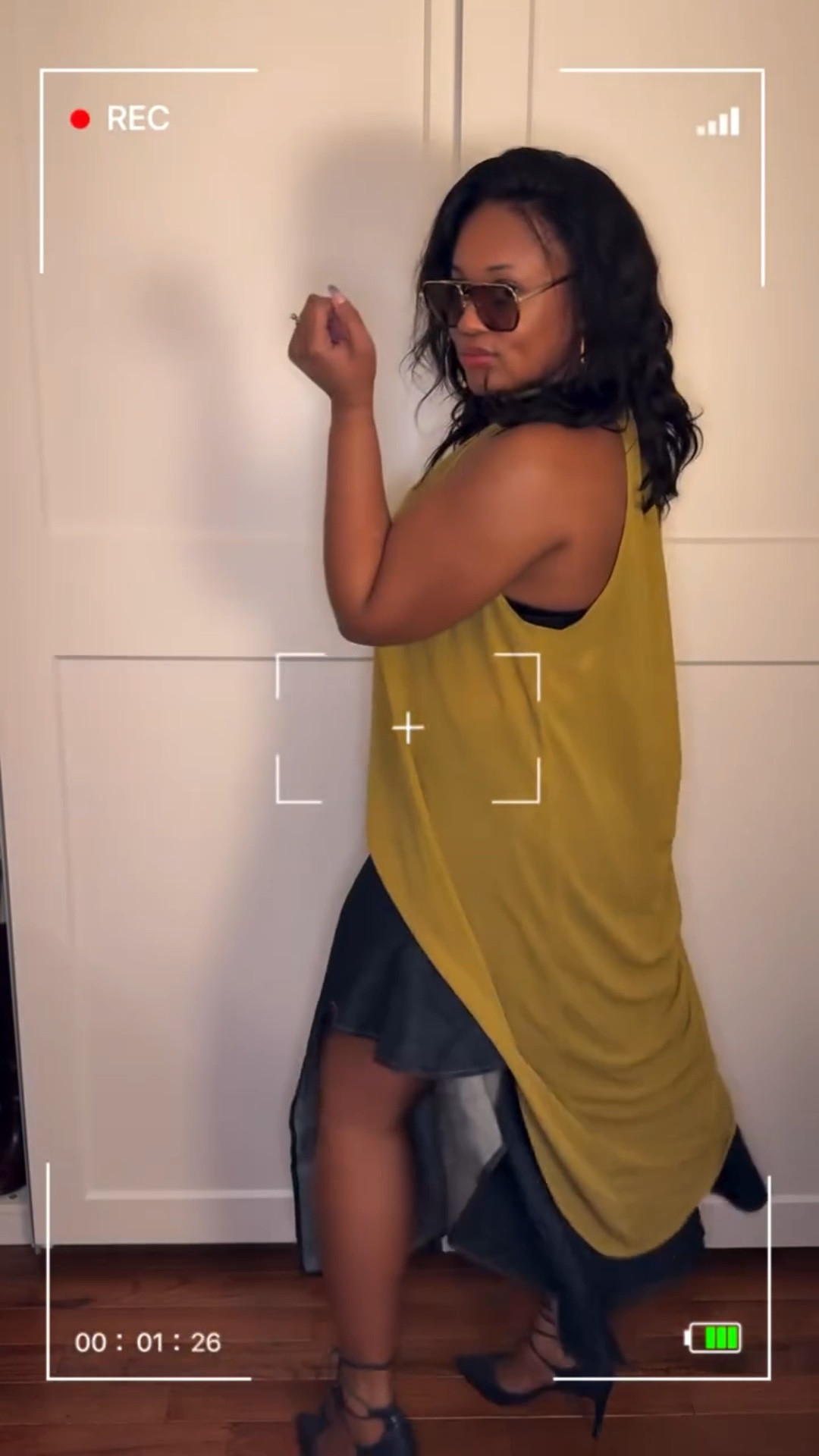 “Stepping into Spring” in this dreamy yellow moment from H&M… and you already know I had to style it three ways ✨
—from soft boho energy, to casual cute vibes, to a little date night glow-up

Wearing a L in top. Size 12 in denim items and 10 in balloon pants. 

#SteppingIntoSpring #SpringStyle #Style3Ways #CurvyStyle #EverydayChic

#LTKSeasonal #LTKMidsize #LTKootd