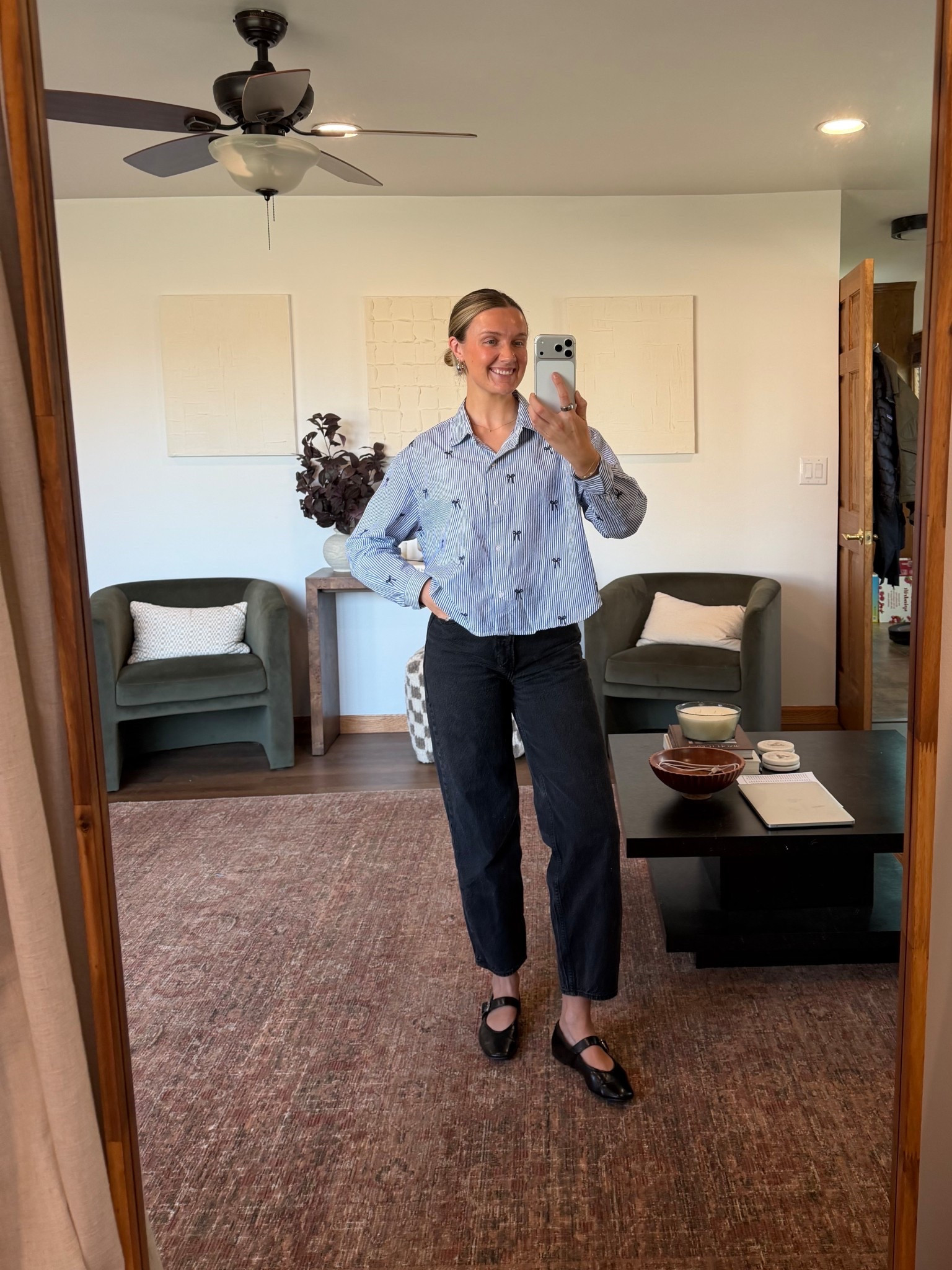 Found the cutest bow detailed button down shirt from Old Navy! It’s on sale for 30% off! 

Black Friday Sale, black jeans, black flats, fall style, business casual style

#LTKHoliday #LTKFindsUnder50 #LTKCyberWeek