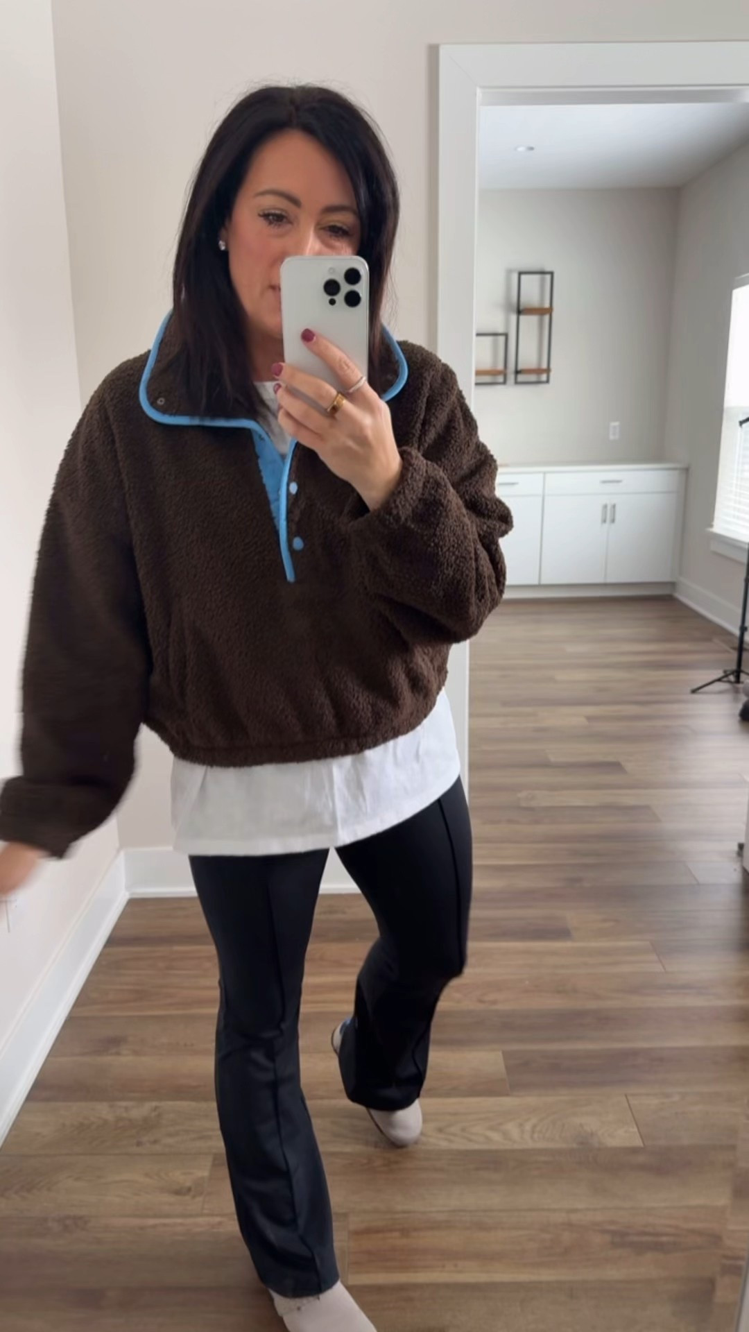 AERIE HAUL
• medium sherpa 
• small white tee - runs oversized 
• medium pants 


#LTKSeasonal #LTKOver40 #LTKootd