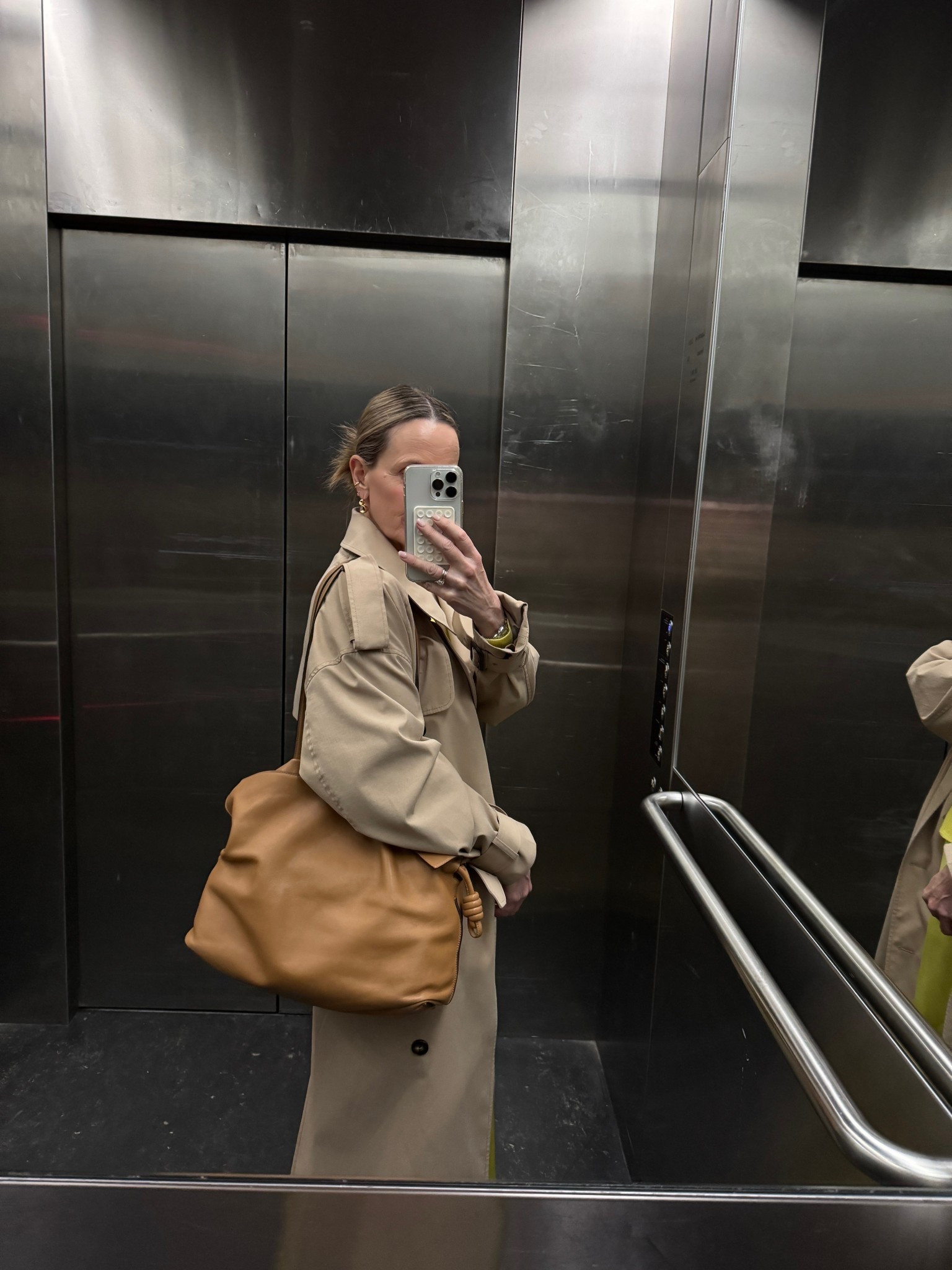 
Yesterday a girl pulled over in her car and yelled out her window (much to the annoyance of the car behind her) ‘where did you get your trench’? This isn’t the first time this has happened when I’ve worn this trench.  I’ve had people run down the street and grab me asking the same question.  And this has happened multiple times. This trench has served me well. I’ve had it maybe 2-3 years now and I like how it can go over almost anything and I especially like how the beigy colour has a semi neutralising effect if I’m wearing lots of colour or print underneath.
What’s special about this trench? Probably the length and extra volume (I hate a ‘mean’ trench!!).


#LTKwinter #LTKaustralia #LTKtravel