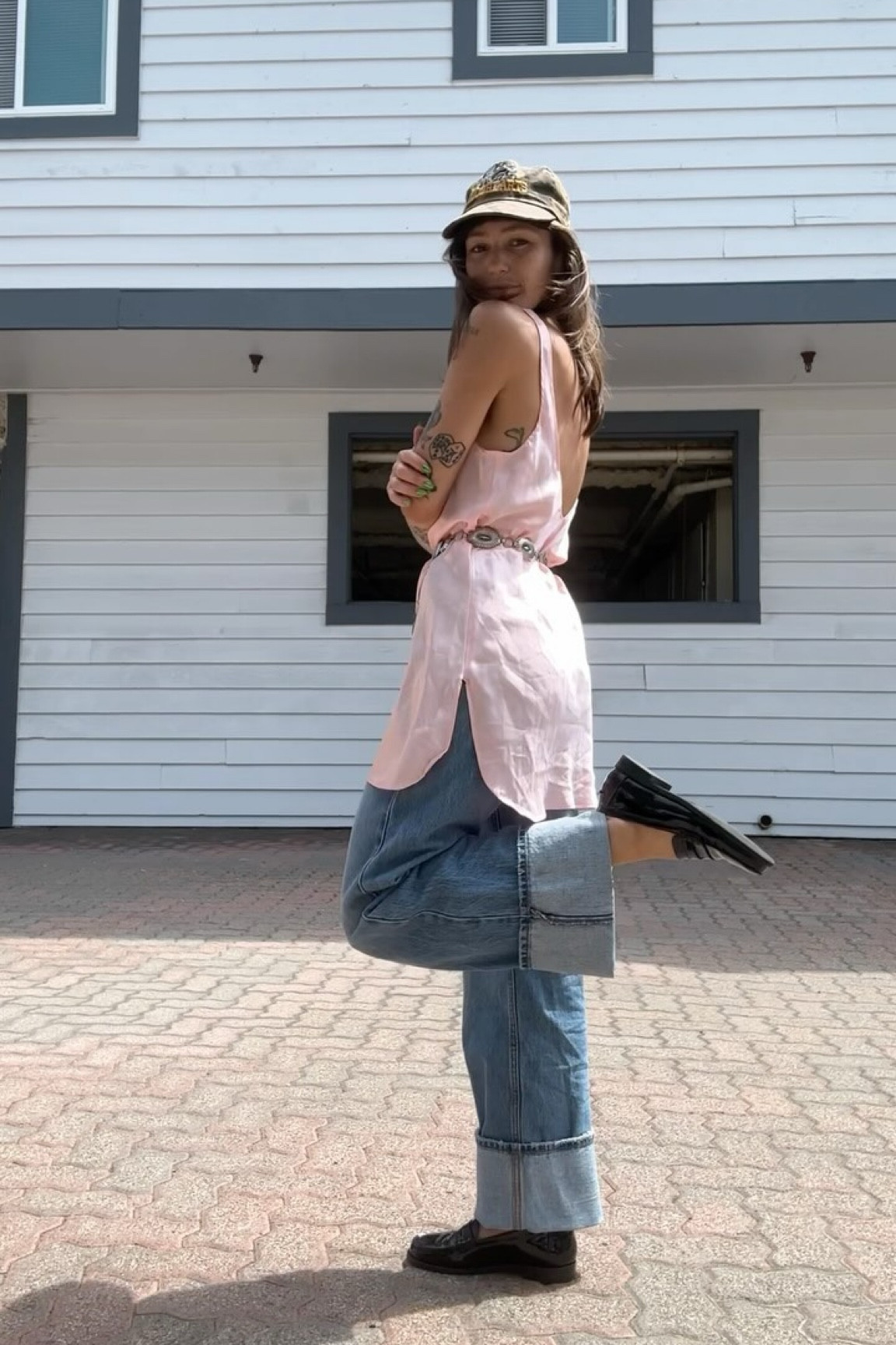 vintage slip dresses always 🫶🏼 scored this one at a @noragoodsandthreads yard sale ⭐️ #myootd