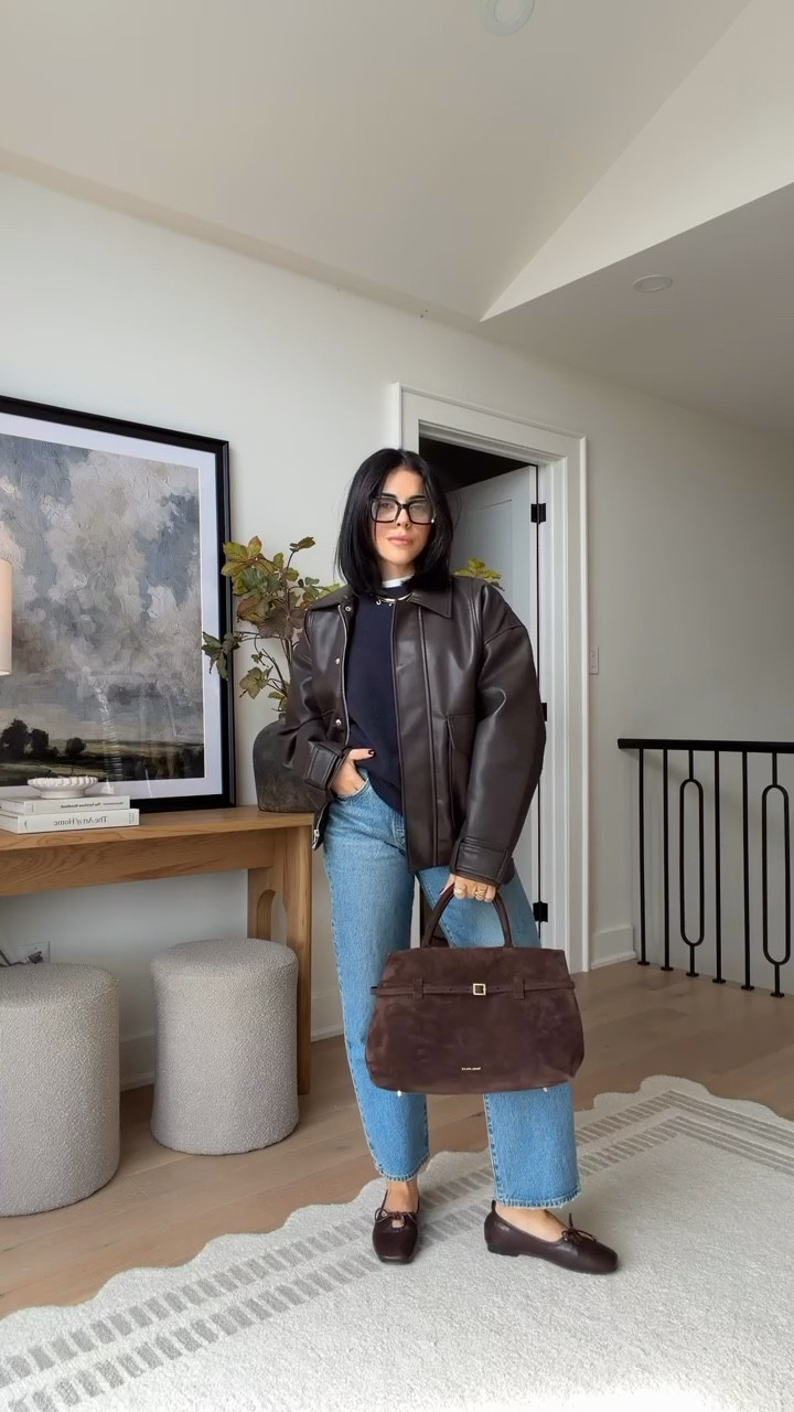 Let’s talk denim! I wear denim A LOT- going through my favourite @levis styles! 
#levis #levispartner
Jeans - size 25


#LTKcanada #LTKworkwear #LTKfall