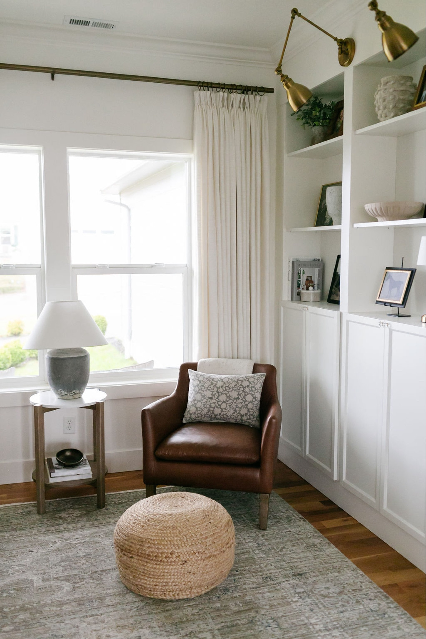Neutral area rug, neutral home decor  

#LTKSeasonal #LTKFallSale #LTKHome
