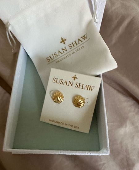 Gorgeous handmade shell earrings from Susan Shaw 

#LTKunder50 #LTKworkwear #LTKsalealert