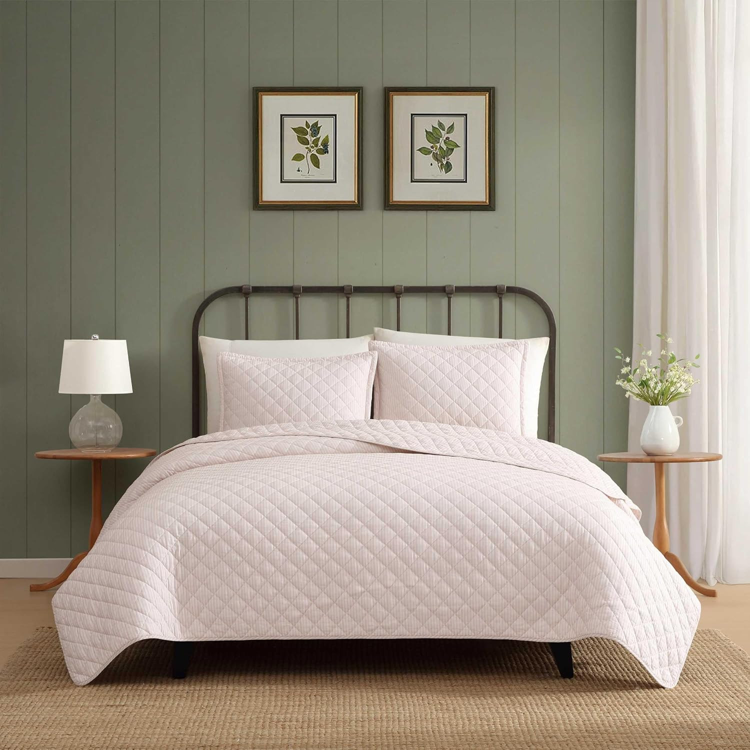 Laura Ashley - King Quilt Set, Lightweight Bedding, 3-Piece Set | Amazon (US)