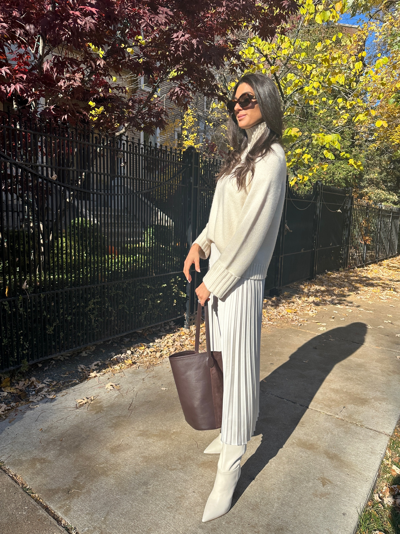 White skirt 
Monochromatic look
Pleated skirt
Skirt and sweater
White sweater 
Cashmere sweater 

#LTKHoliday #LTKSeasonal #LTKworkwear
