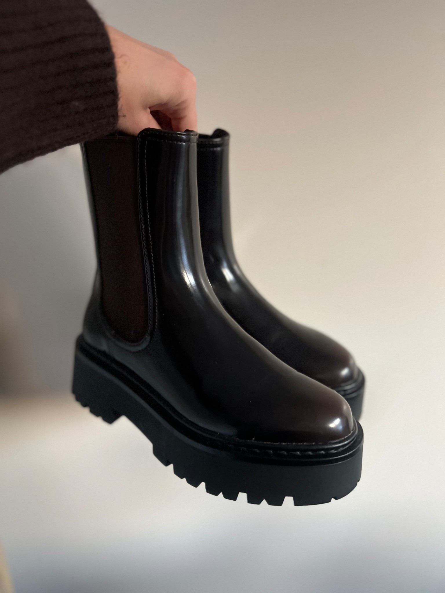 Chunky Chelsea boots!! The colour on these is 👌👌 

Purchased my true size 

#LTKcanada #LTKstyletip #LTKwinter