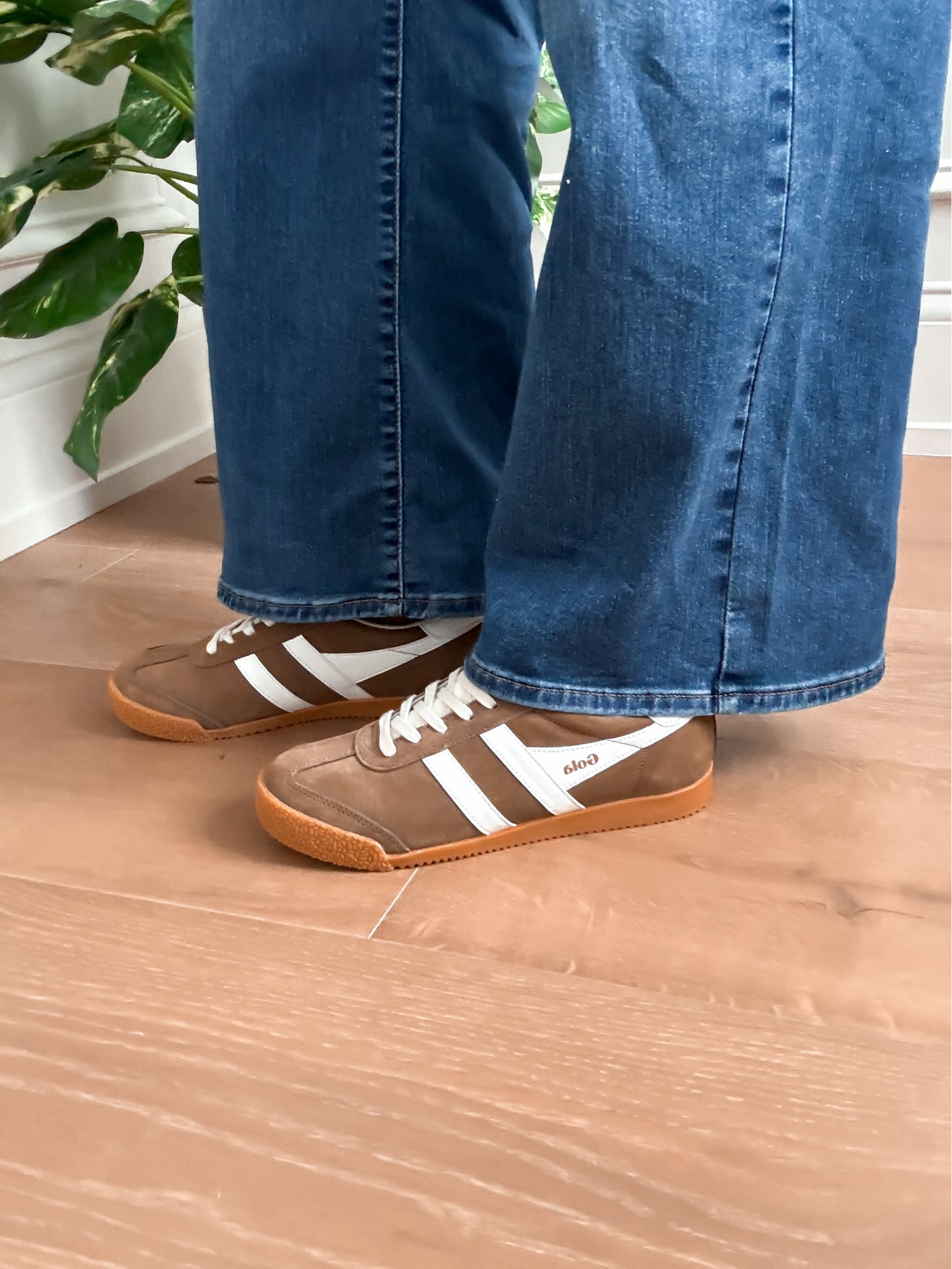 Scroll to shop. Best sneakers for wide leg jeans. Follow for more.

#LTKootd #LTKgrwm #LTKSeasonal