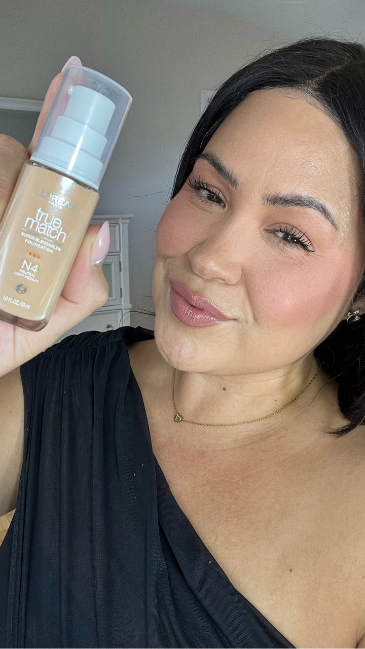 The L’Oreal True Match Super Blendable
Foundation is suitable for all mature skin
types. Super bendable and super gorgeous
on mature skin!
Wearing Shade N4.
Also wearing:
Lumi Le Liquid Blush shade 625 Glow Gold
Pink
Infallible Blur-fection Loose Setting Powder
shade 10 Pink Light
Extensionist in Blackest Black
Colour Riche Lip Liner and Lipstick in 601
Worth It
#LOrealParisPartner #Makeup @lorealparis

#LTKFindsUnder50 #LTKBeauty #LTKOver40