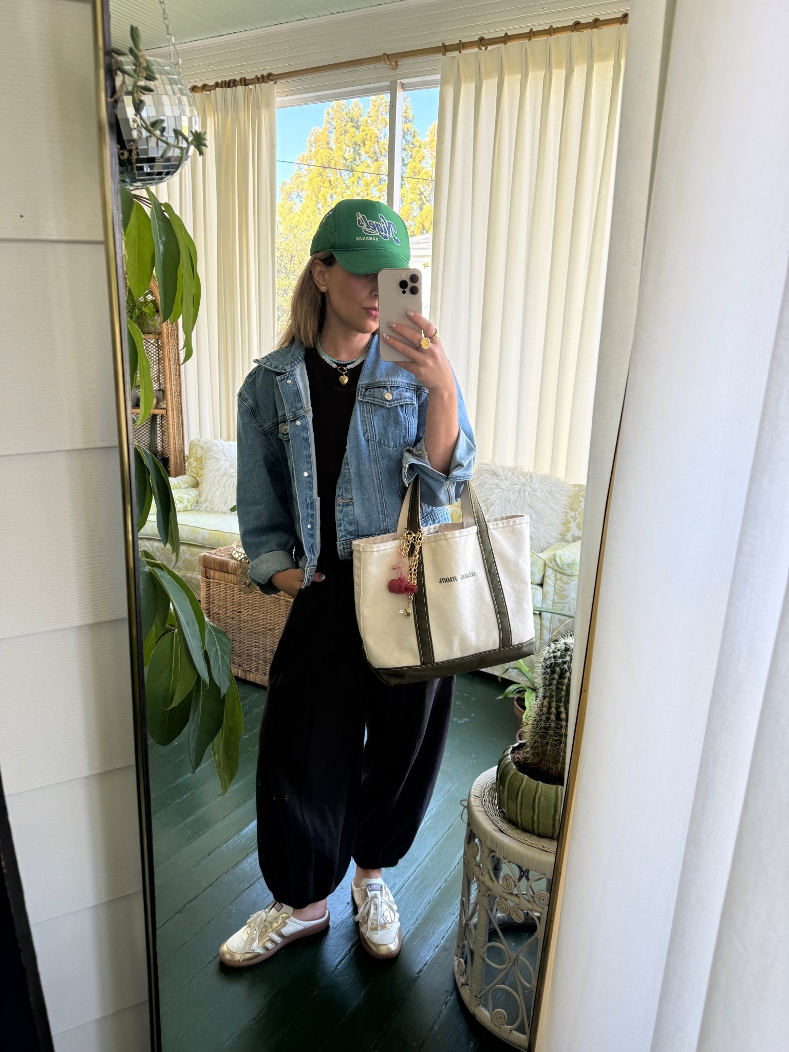 Toddler mom Saturday errand outfit 

#LTKActive #LTKSeasonal #LTKFindsUnder100