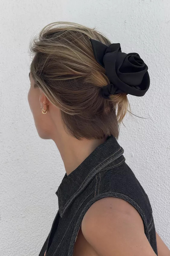 FLOWER AND LEAF SCRUNCHIE | Zara UK