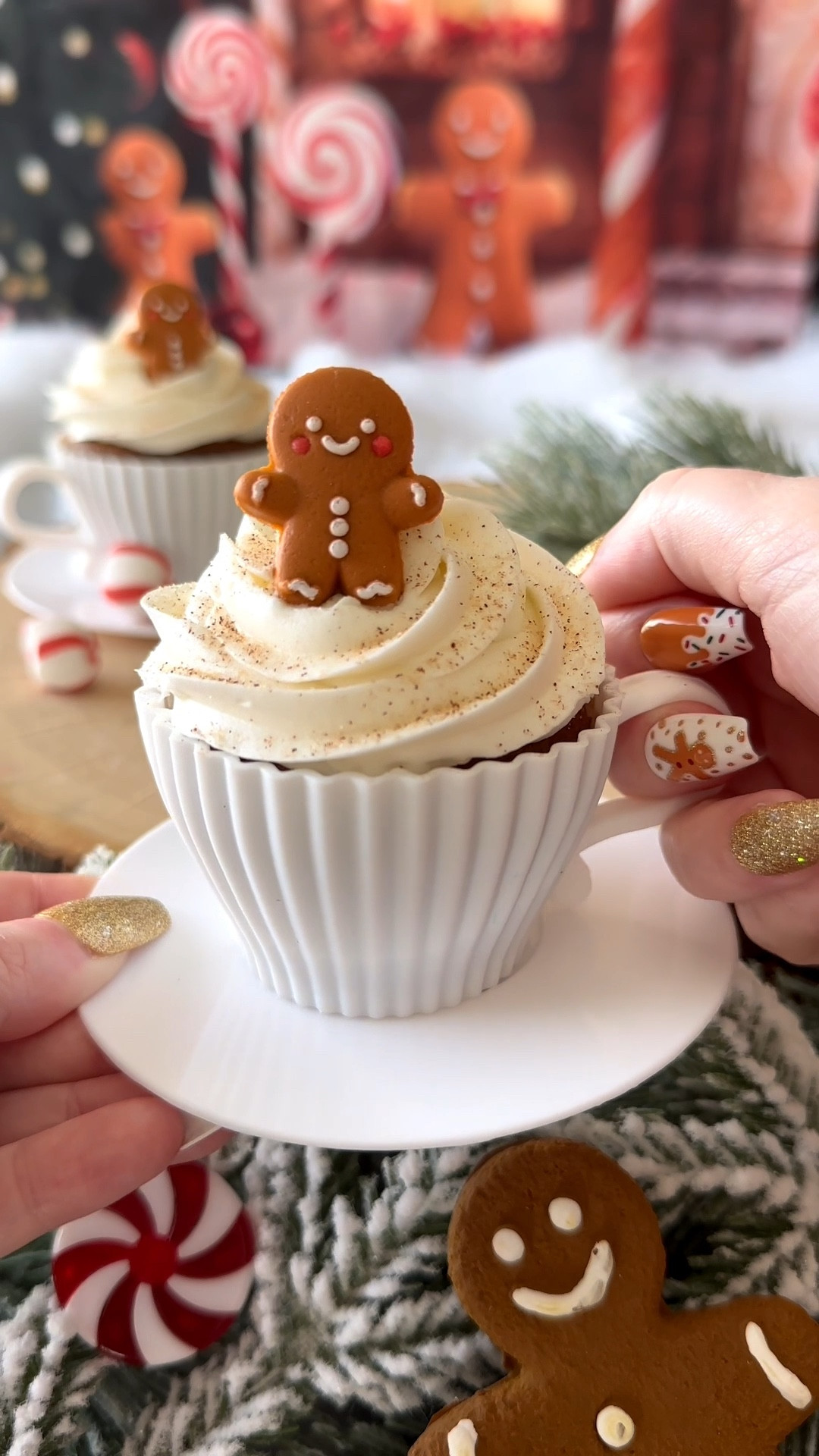 These gingerbread latte inspired cupcakes are such an easy and cute treat for the holidays! 

#LTKHoliday #LTKParties #LTKSeasonal