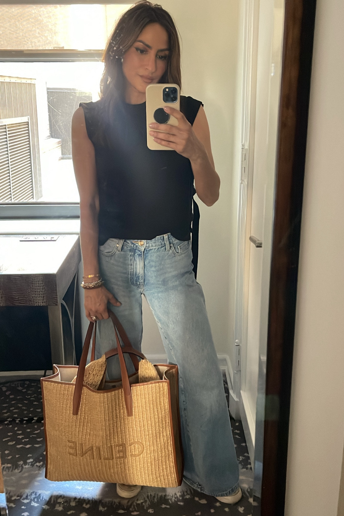 Top: size small 
Zara jeans: style z1975 wide leg tiro alto ref: 6164/57 
size 27 

#LTKover40 #LTKfindsunder50 #LTKstyletip