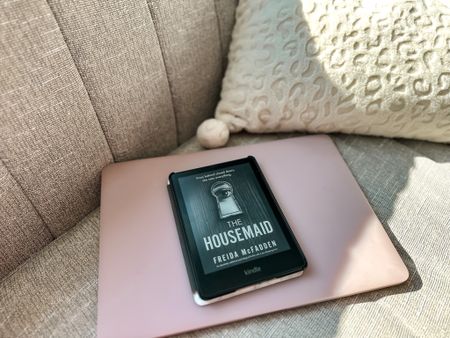 The housemaid #1 on kindle paper white 
MacBook case pink tech 
