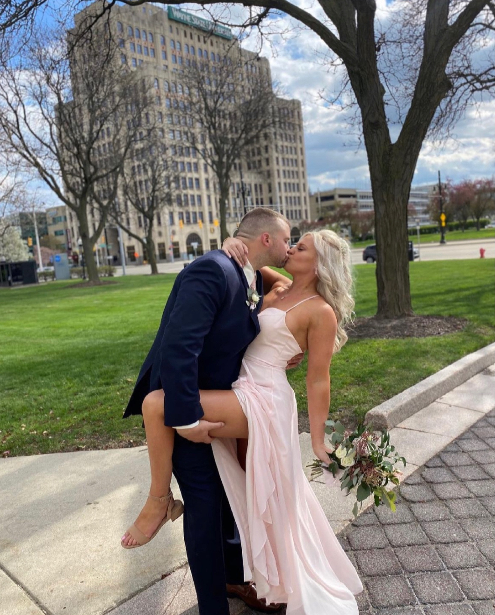 Wedding | Bridesmaid | Bride | Couple | Couples Photo | photography

#LTKsalealert #LTKwedding #LTKGiftGuide