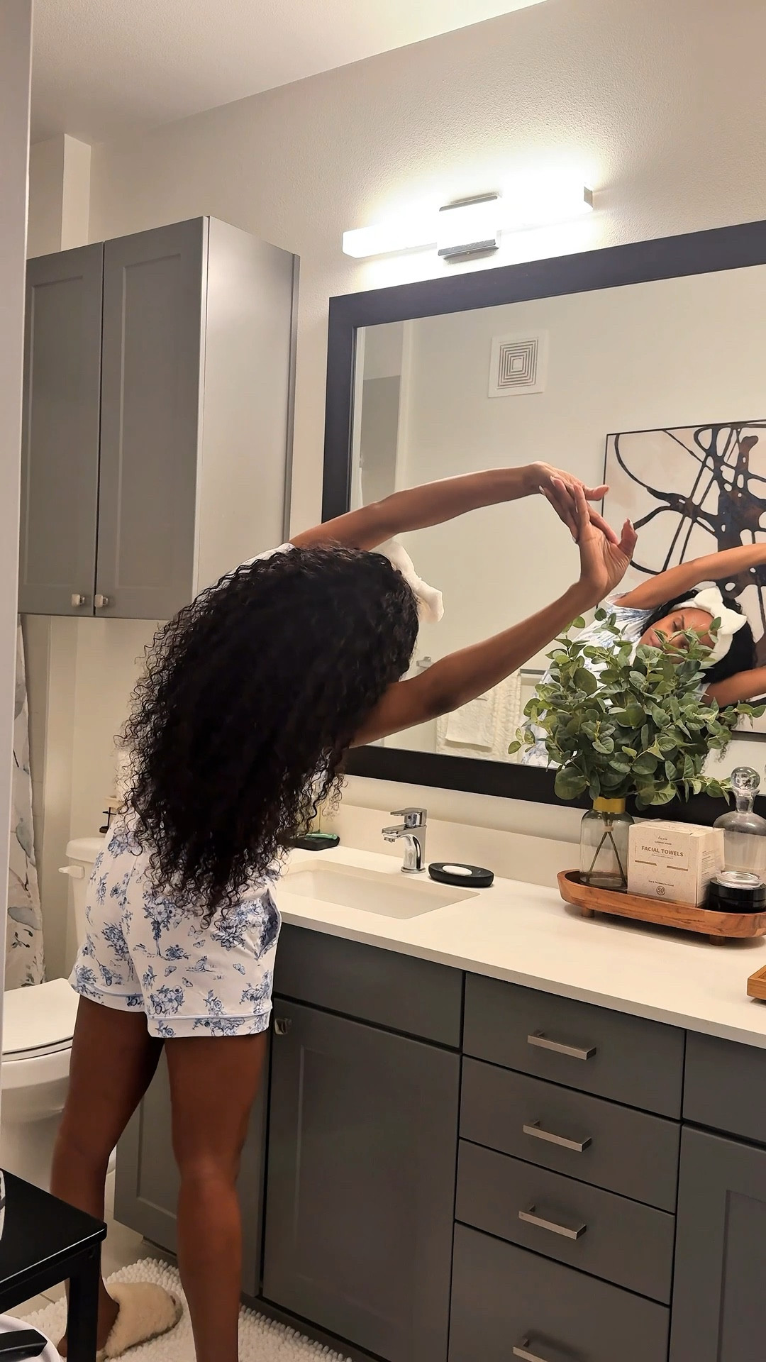 This WALMART set is SUPER COMFY! I want it in like 1,099 other colors OMG. 

SIZE S (4-6) • 5’4 • hourglass figure • 130 LBS 

#LTKmorningroutine #LTKselfcare #LTKootd