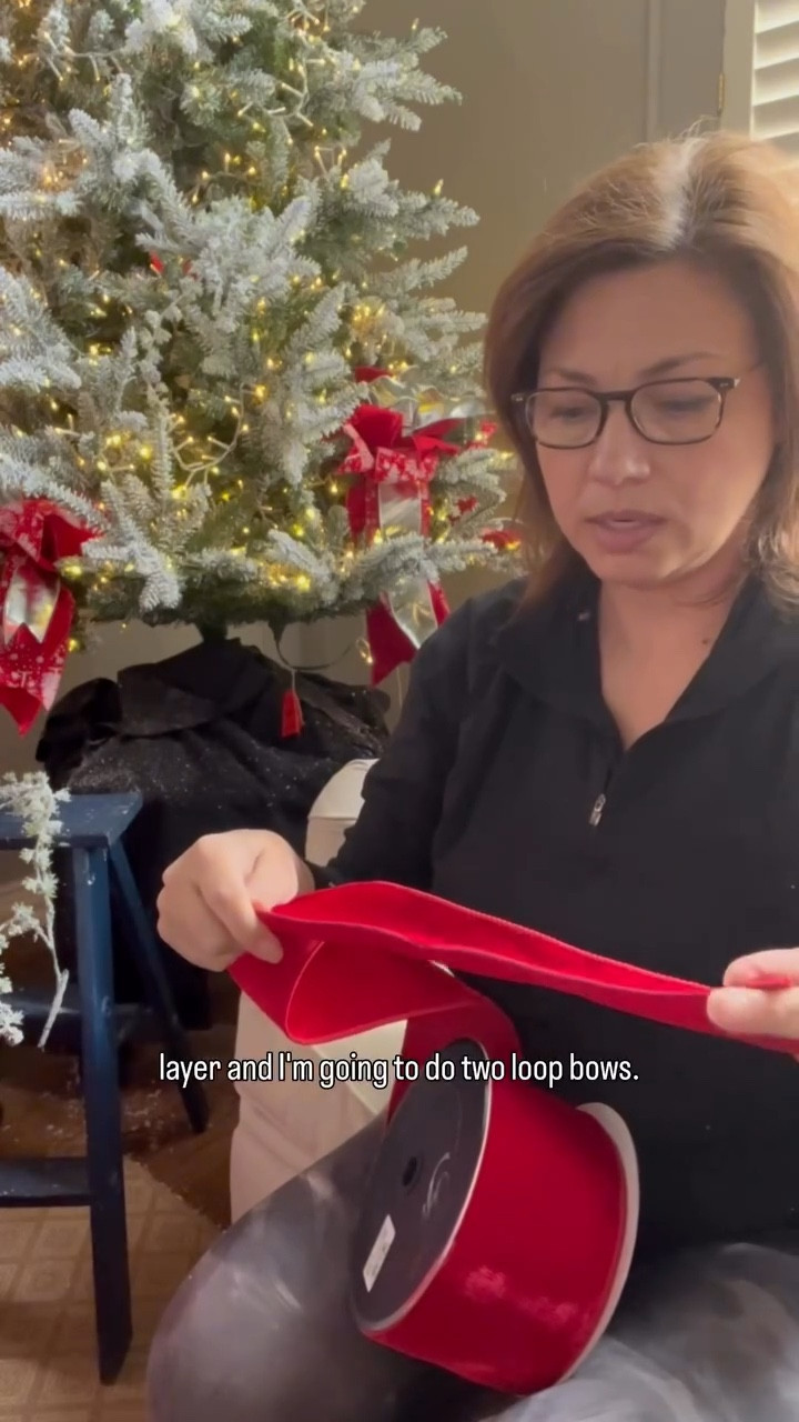 🎀 Make a Bow with Me – Part 1 🎀

I’m showing you exactly how I make my layered Christmas tree bows — step by step! In this video, I’m using **four different designer ribbons** to create one stunning bow that instantly elevates any tree.

✨ Riboon is available now at www.HolidayHangups.com.
💬 Comment “Decor” and I’ll send you links.

#ChristmasBow #BowMaking #Decorating #HolidayDecor #DesignerRibbon #HolidayHangups #ChristmasDecor #Christmas #ChristmasTree #MakeABowWithMe #ribbon #designerribbon #Velvet #velvetribbon