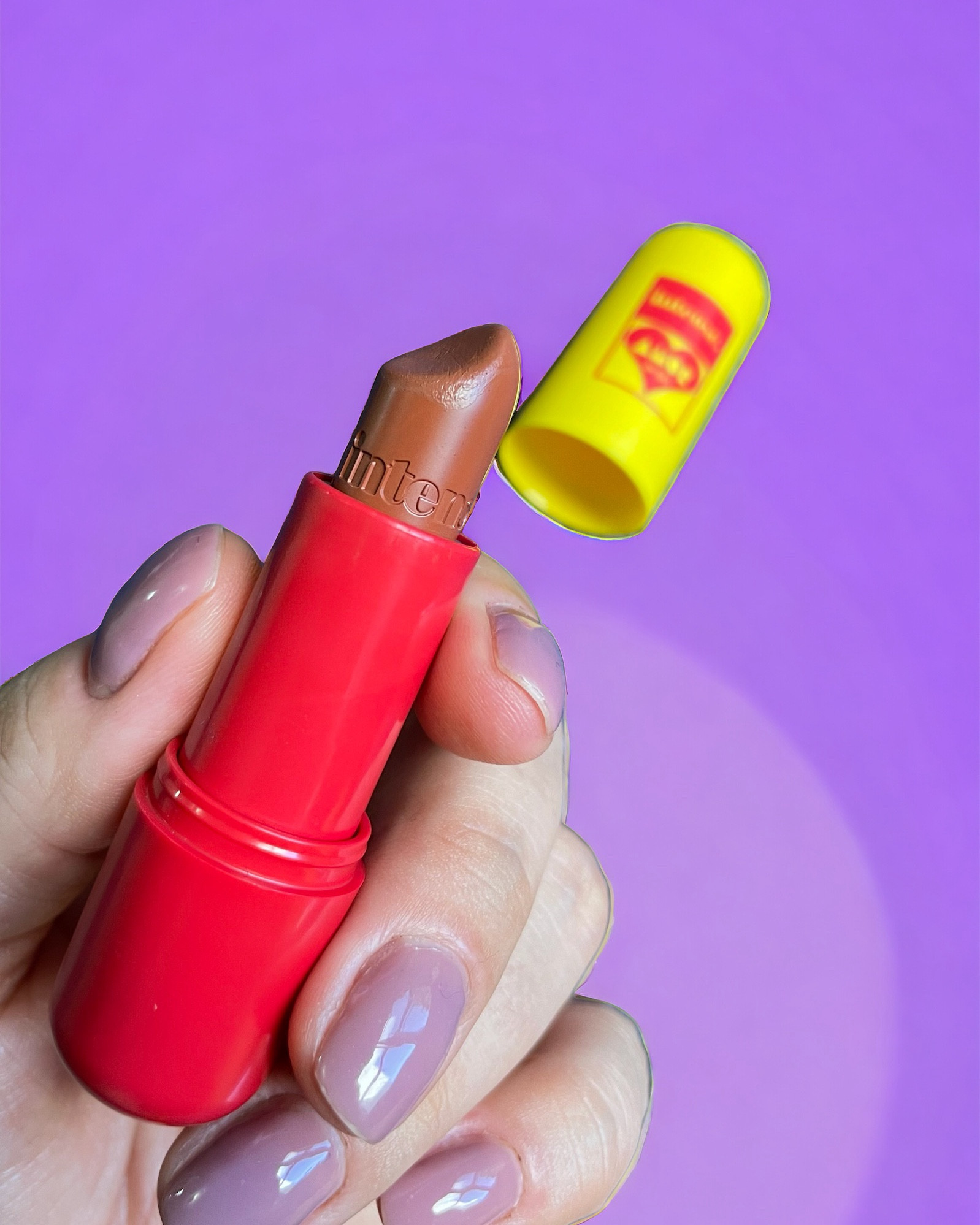 • E a dona Boti me lança esse batom com cheiro de paçoca 
• Não tive como resistir 

#LTKbrasil #LTKbeauty