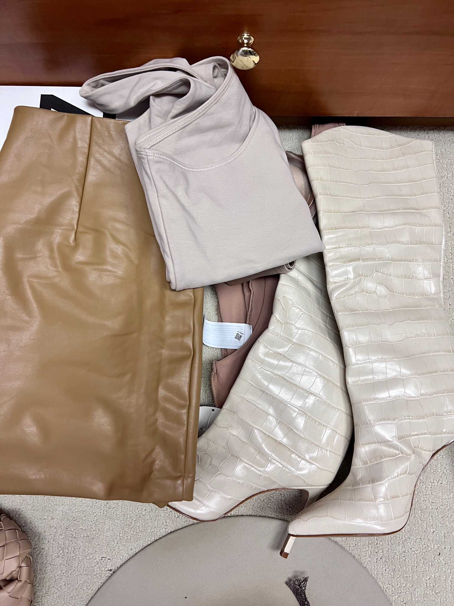 Love this fall outfit 

#LTKSeasonal #LTKsalealert #LTKCon