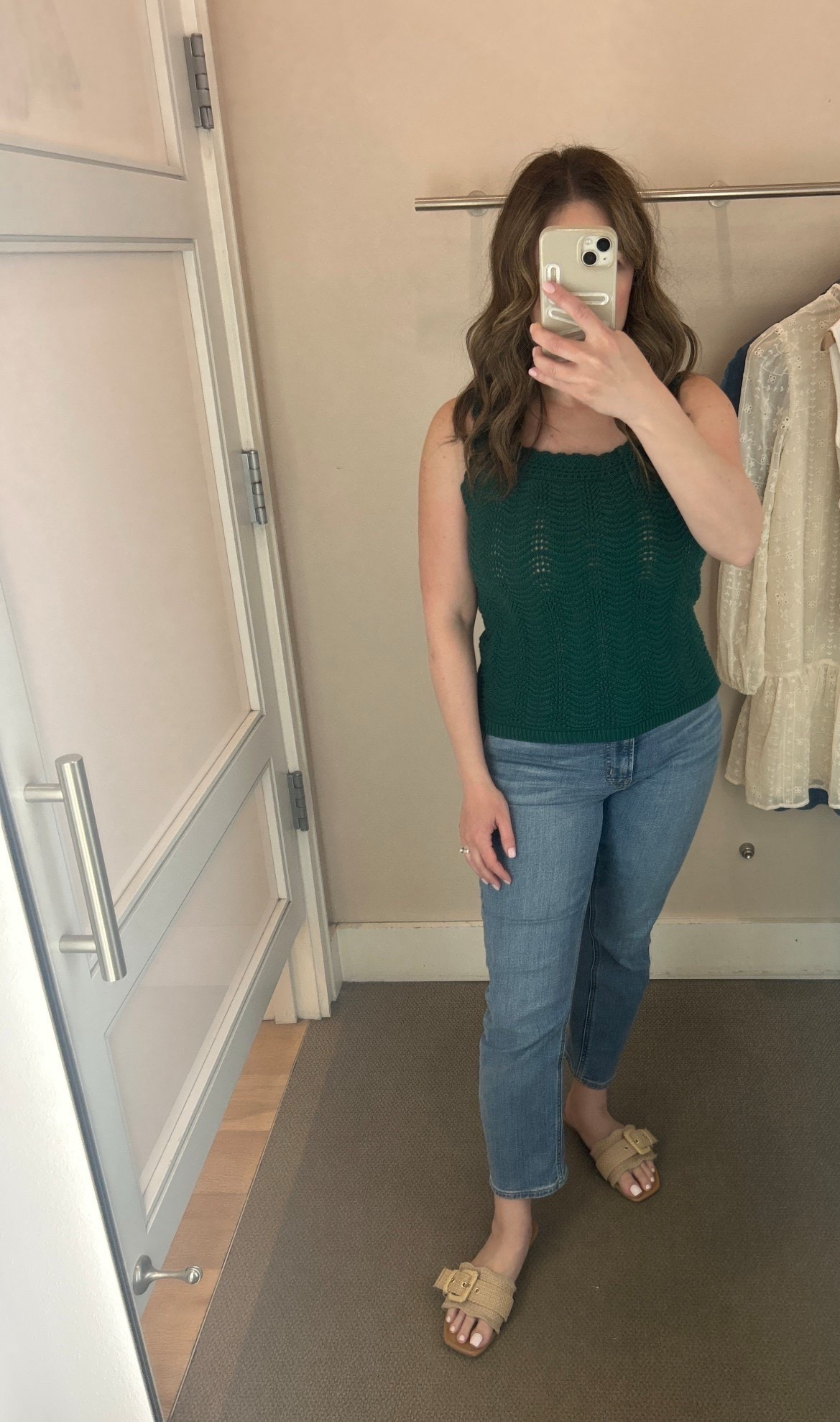 Loft has 50% off and FREE shipping today! This top is only $19!

LOFT, petite, over 40

#LTKPetite #LTKSaleAlert #LTKOver40