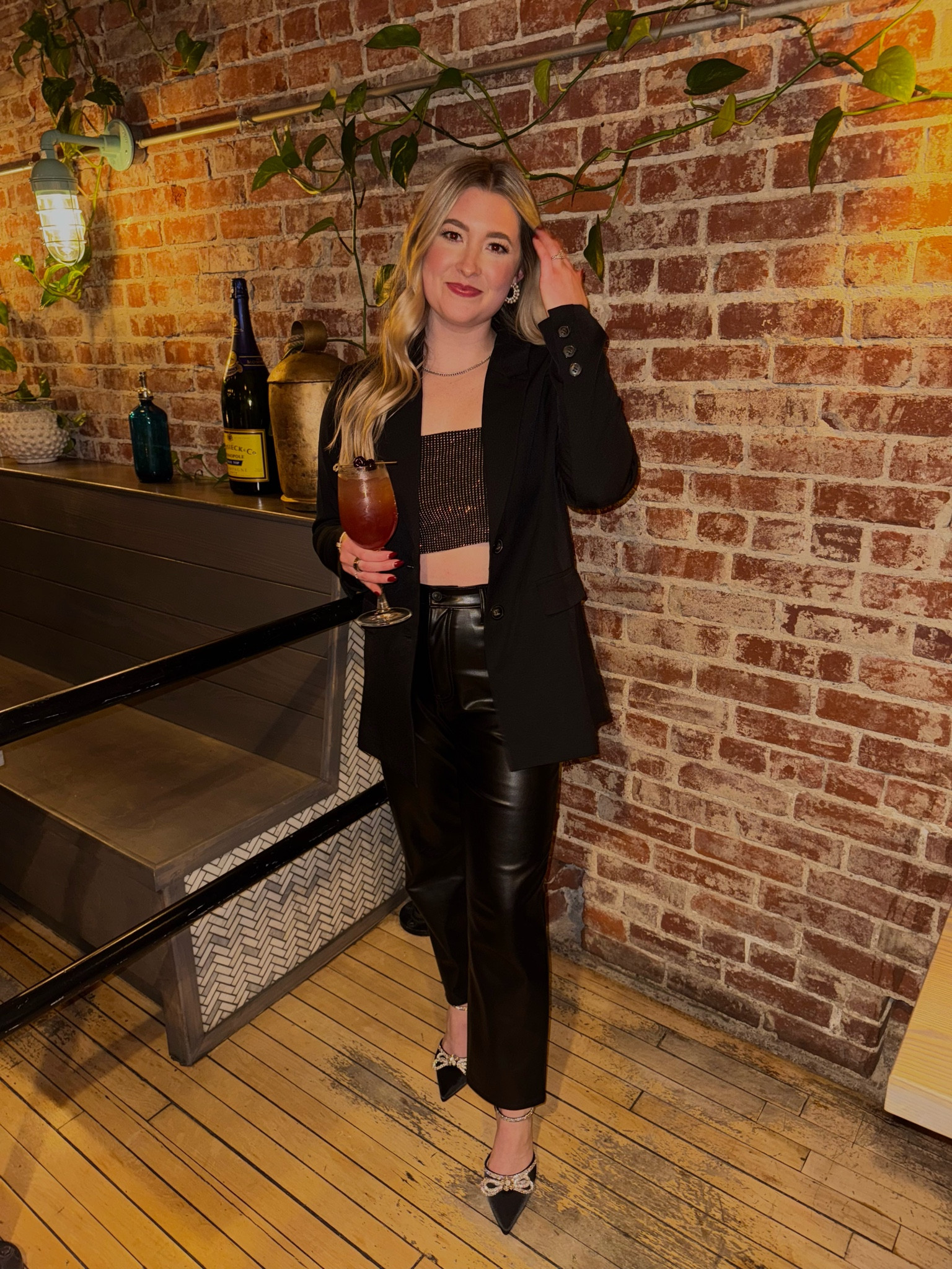 work christmas party fit 🖤✨🪩

TTS in everything, but I sized up to a large in the tank for a roomier fit!

#LTKWorkwear #LTKSeasonal #LTKFindsUnder50