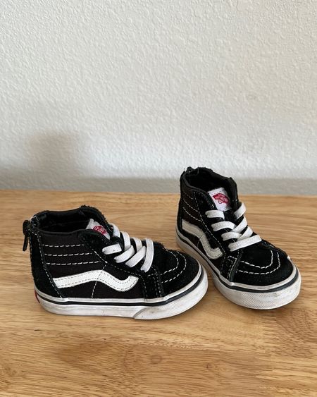 I love these zip back toddler Vans high tops for my kiddos. They like them too because they are easy to put on by themselves! How cute! 

#LTKbaby #LTKkids #LTKshoecrush