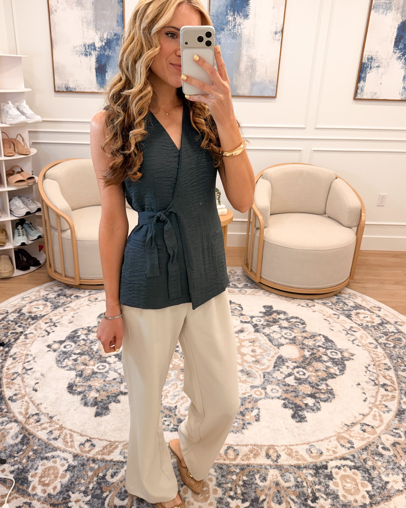 @Kohl's this charcoal wrap top from Kohl's paired with cream wide-leg trousers is such a polished neutral combo for the office
True to size, styled with snake-print gold buckle flats

#LTKootd #LTKWorkwear #LTKSeasonal