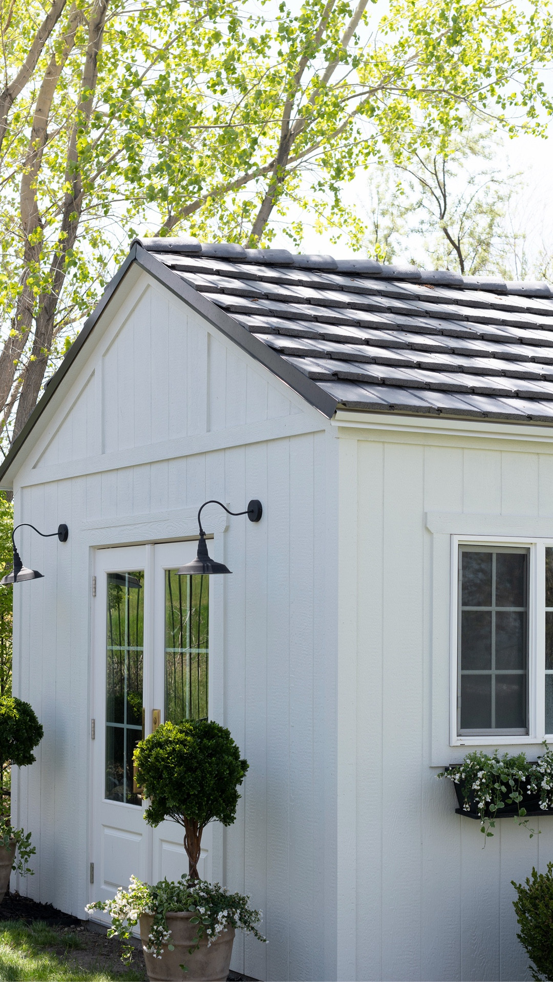 Our cute shed… linking what I can. ￼

#LTKHome