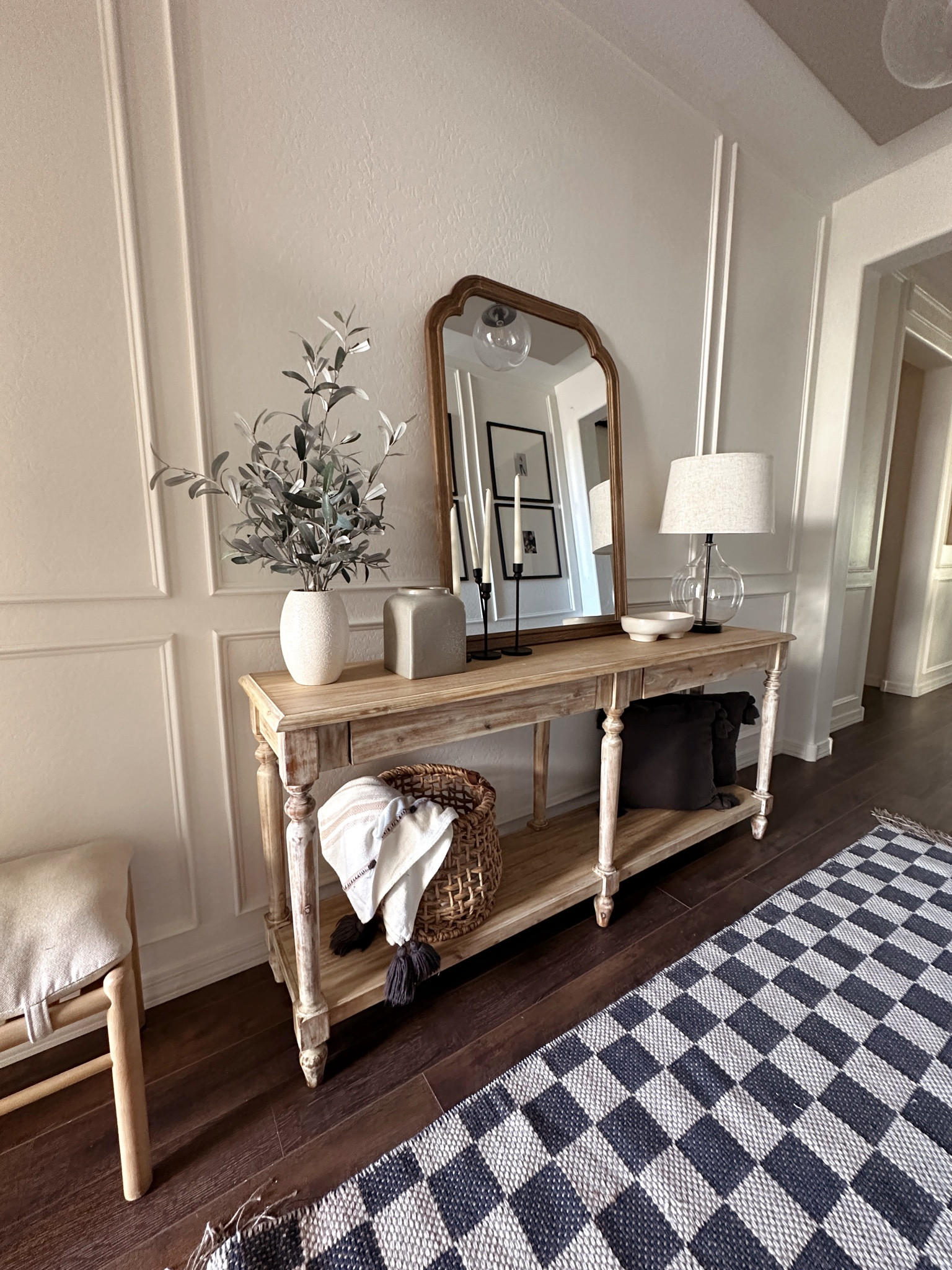 Entry way makeover! 


#LTKHome