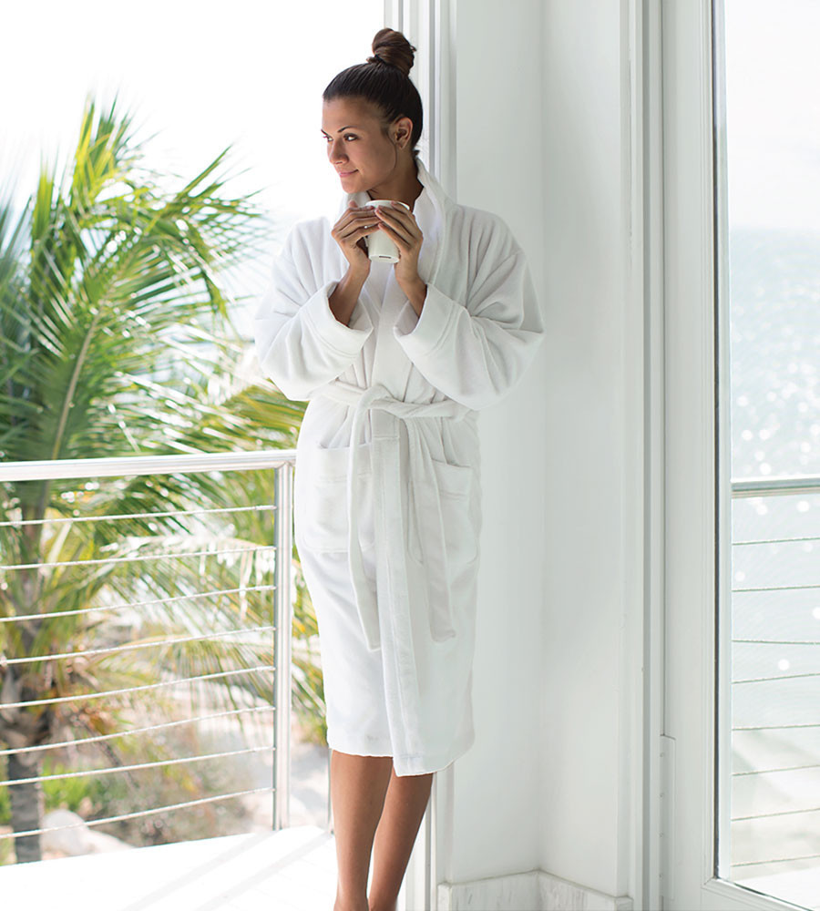 Women's Plush Bamboo Bathrobe | Cariloha