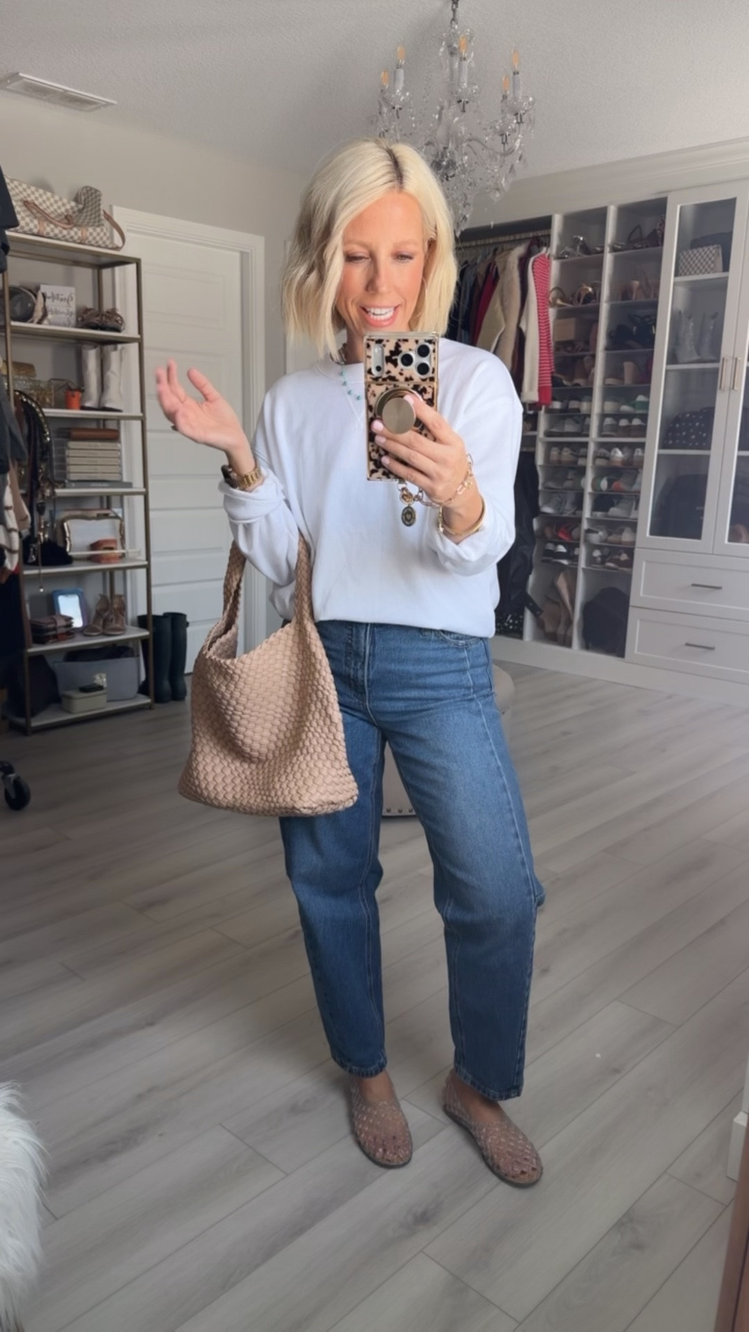 Our favorite crewneck now available in new colors including this simple white one that looks so cute with jeans!
⬇️⬇️⬇️
Top medium
Jeans size 6
Shoes TTS

#LTKOver40 #LTKmomlife #LTKActive