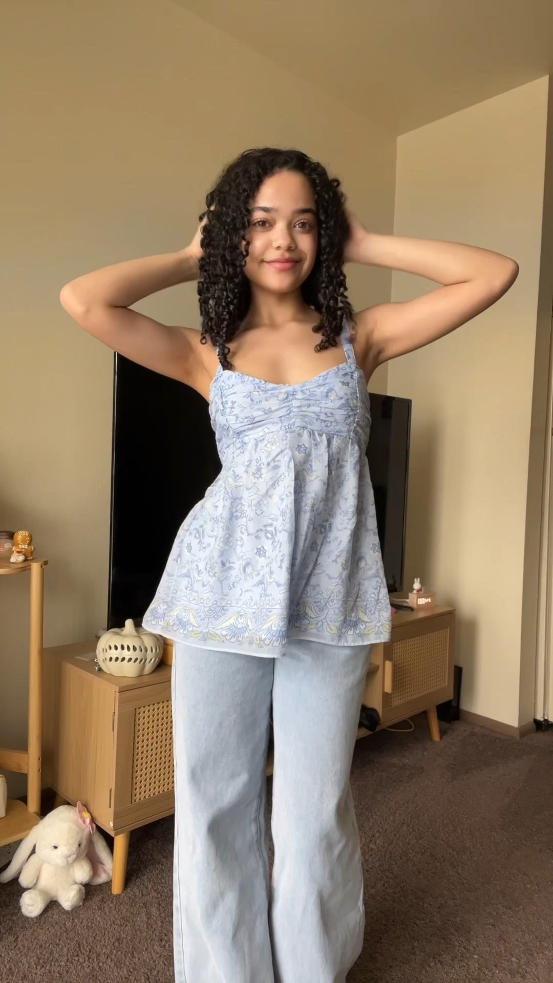Check out this cute flowy babydoll top from Hollister. It’s one of the most perfect babydoll tops for a spring outfit or summer outfit. 

If you are looking for cute girly tops for this season look no further! Hollister has the perfect summer tops and spring fashion for your needs.

Flowy tops and floral tops are so in so you won’t want to miss it hehe 

#LTKFindsUnder50 #LTKStyleTip #LTKSeasonal