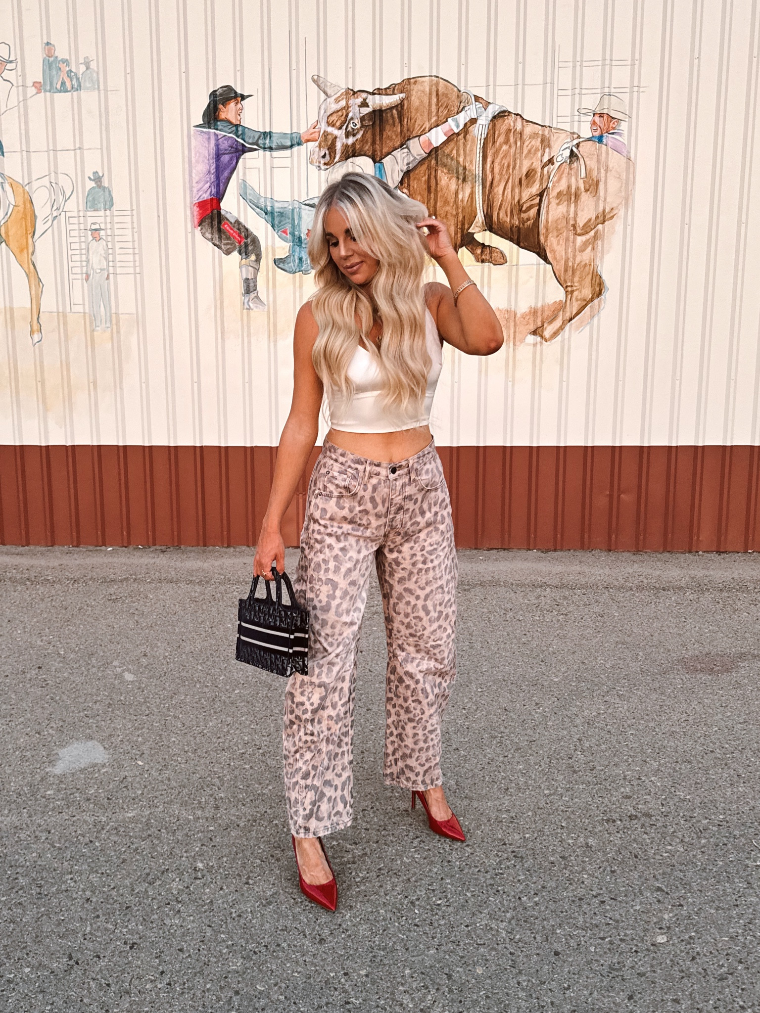 Wearing a long in these barrel jeans and they are perfect! If you have long legs of are 5’6” and over I would purchase a long! Obsessed!

#LTKshoecrush #LTKstyletip #LTKSeasonal