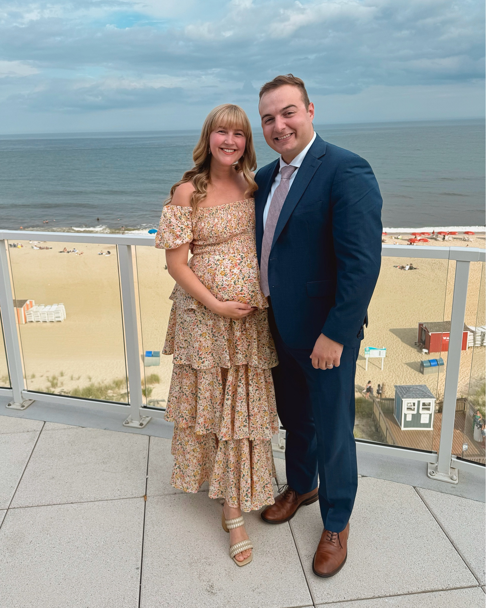 Beach wedding guest dress that works with a bump! 

#LTKWedding #LTKBump #LTKStyleTip