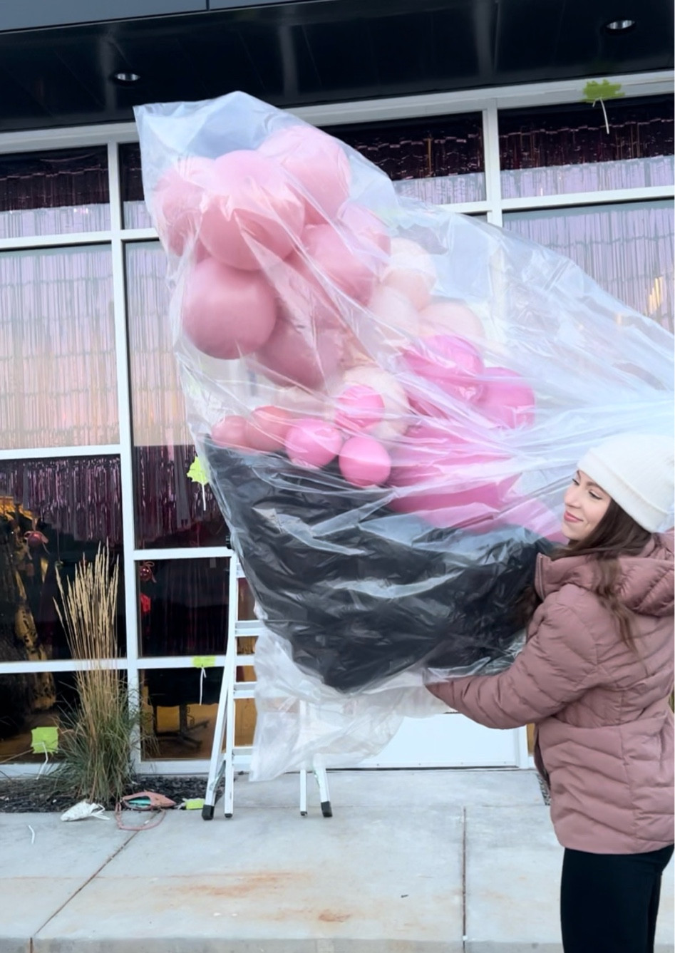 Transporting balloons and keeping them clean with…..
MATTRESS BAGS! 

these are a balloon game-changer if you’re doing any setups away from home 🎈
Since balloons get staticky and love to pick up ALL the debris around them.

Grab a few plus a lint roller and use and re-use for all your parties! 

🎈🎈🎈

🩷Becca

#LTKparties