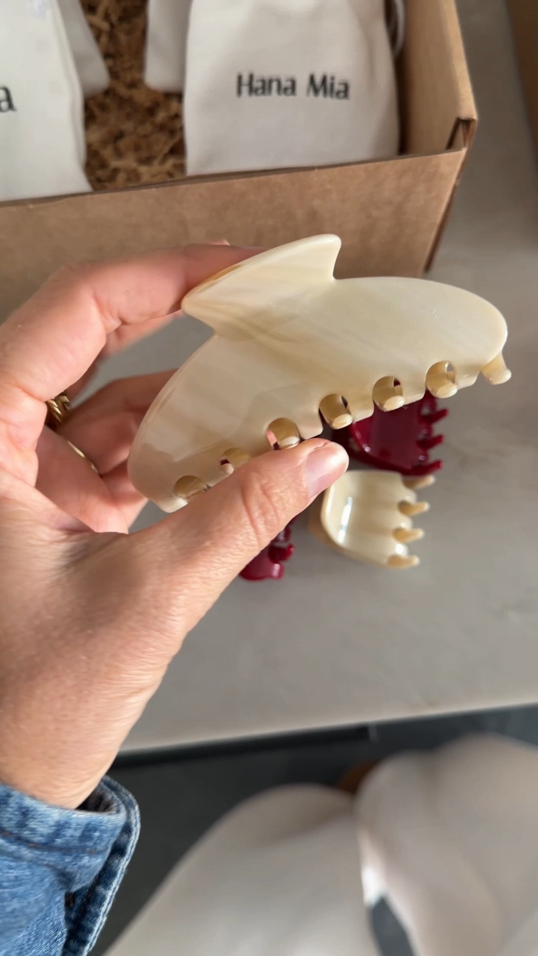 Favorite claw clips 

#LTKgrwm #LTKootd #LTKmomlife