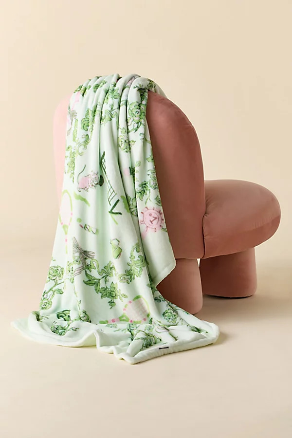 Cozy Logan Patterned Fleece Throw Blanket | Urban Outfitters (US and RoW)