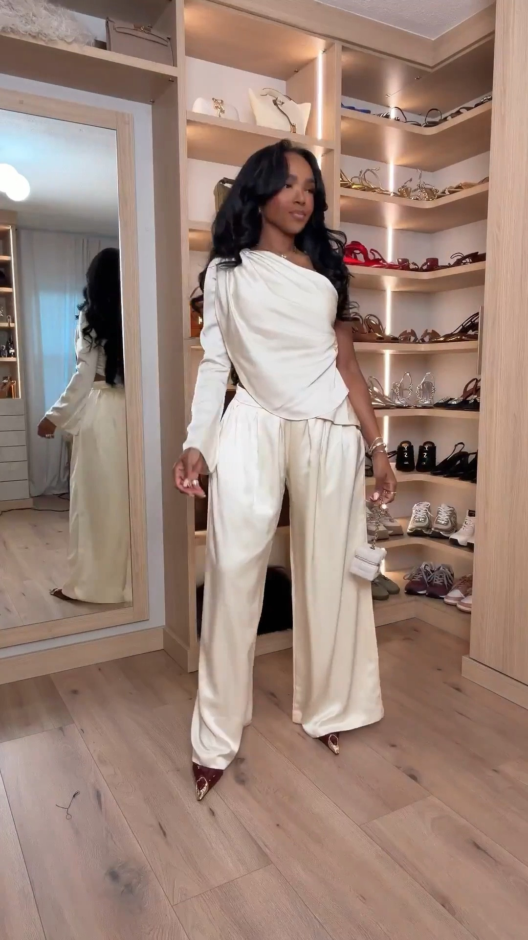 ✨ Polished Neutrals, Effortlessly Elevated

This silky cream set is the definition of quiet elegance. The draped one-shoulder top paired with fluid satin pants creates a flattering, elongated silhouette that moves beautifully and feels instantly elevated. Styled together or mixed with other staples, this is one of those pieces you’ll keep reaching for, making the cost per wear drop season after season.

Perfect for:
• Date nights
• Holiday dinners
• Cocktail parties
• Elevated evening events

📏 Sizing:
Top: Small
Bottoms: 27 Long

Measurements:
5’4” · 138 lbs · 34D · 27” waist · 40” hips

Save this post for later.

Chic neutral outfit inspiration, satin matching set styling, elegant evening looks, one-shoulder top outfits, elevated minimal fashion, timeless dressy neutrals you can wear year-round.

Follow me on Instagram and YouTube @kirasfashionfinds

#LTKPetite #LTKootd