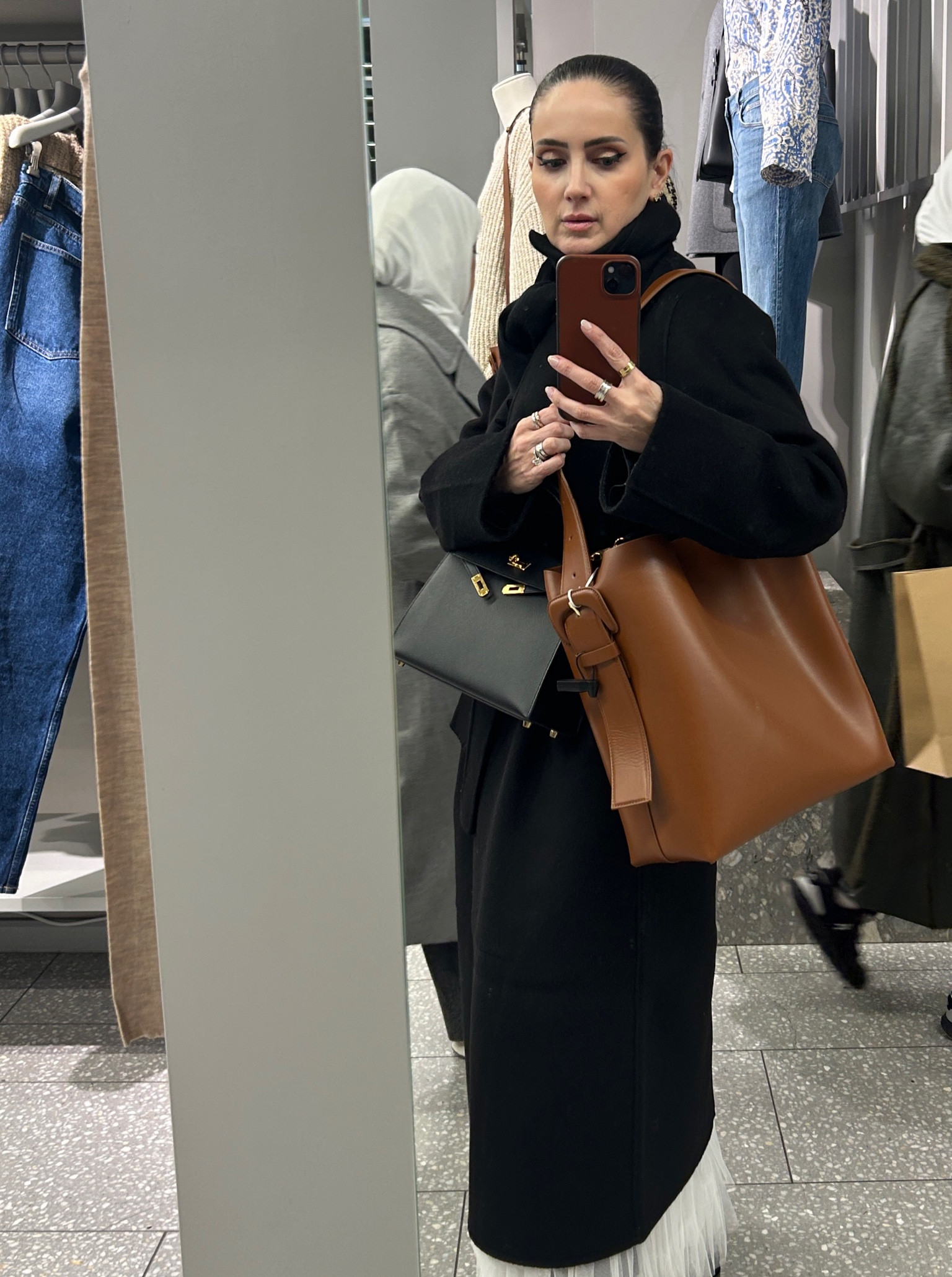 @arket bag (comes in black and suede too)

#LTKworkwear #LTKeurope #LTKitbag