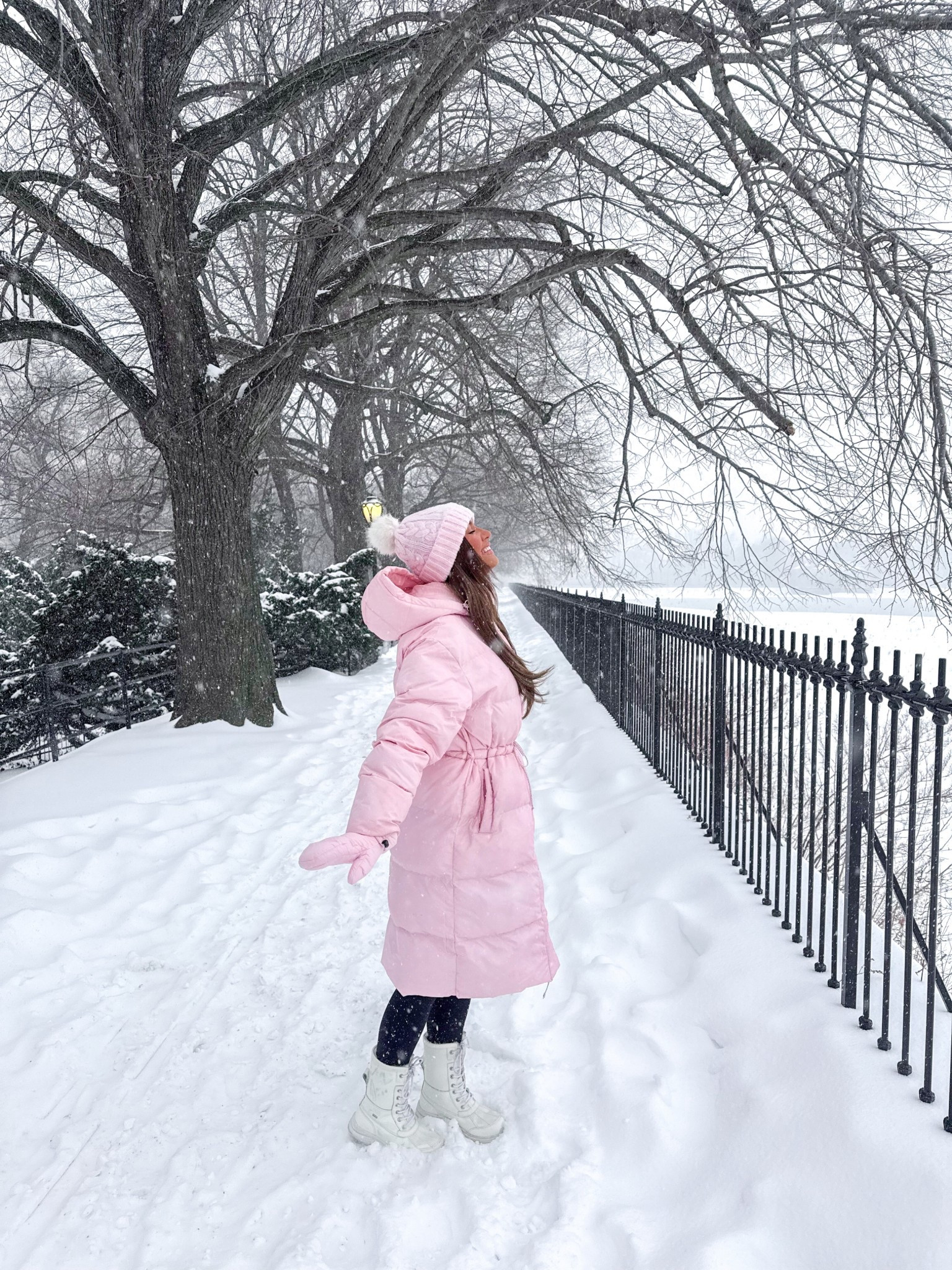 Winter ootd!💖🎀❄️ for the pink girlies. My coat is out of stock since I purchased it 3 years ago but I’m linking similar pink coats!

#LTKootd