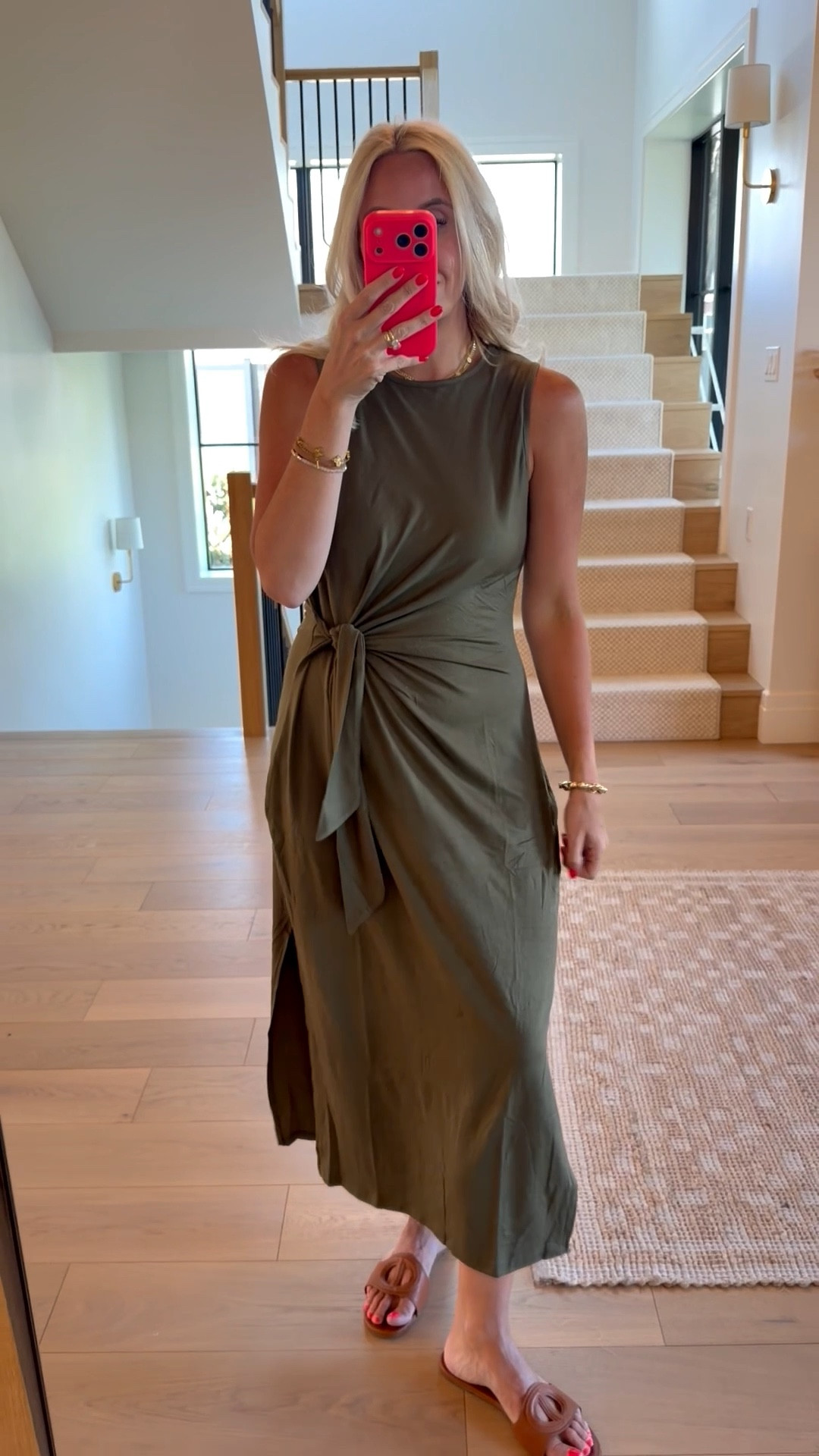 This dress is so flattering and would look good on everyone! Size M

#LTKgrwm #LTKootd #LTKmomlife