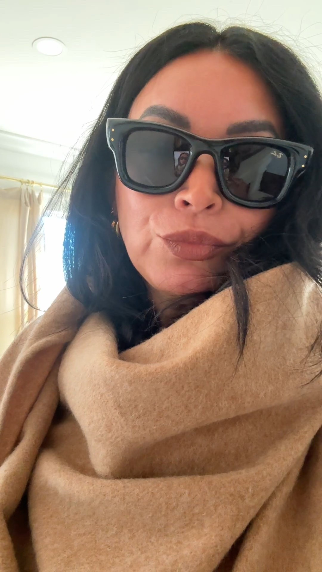 Triangle scarf
Fringe scarf 
Shawl 
Salomon outfit
Barrel Jean outfit


#LTKdayinmylife #LTKOver40