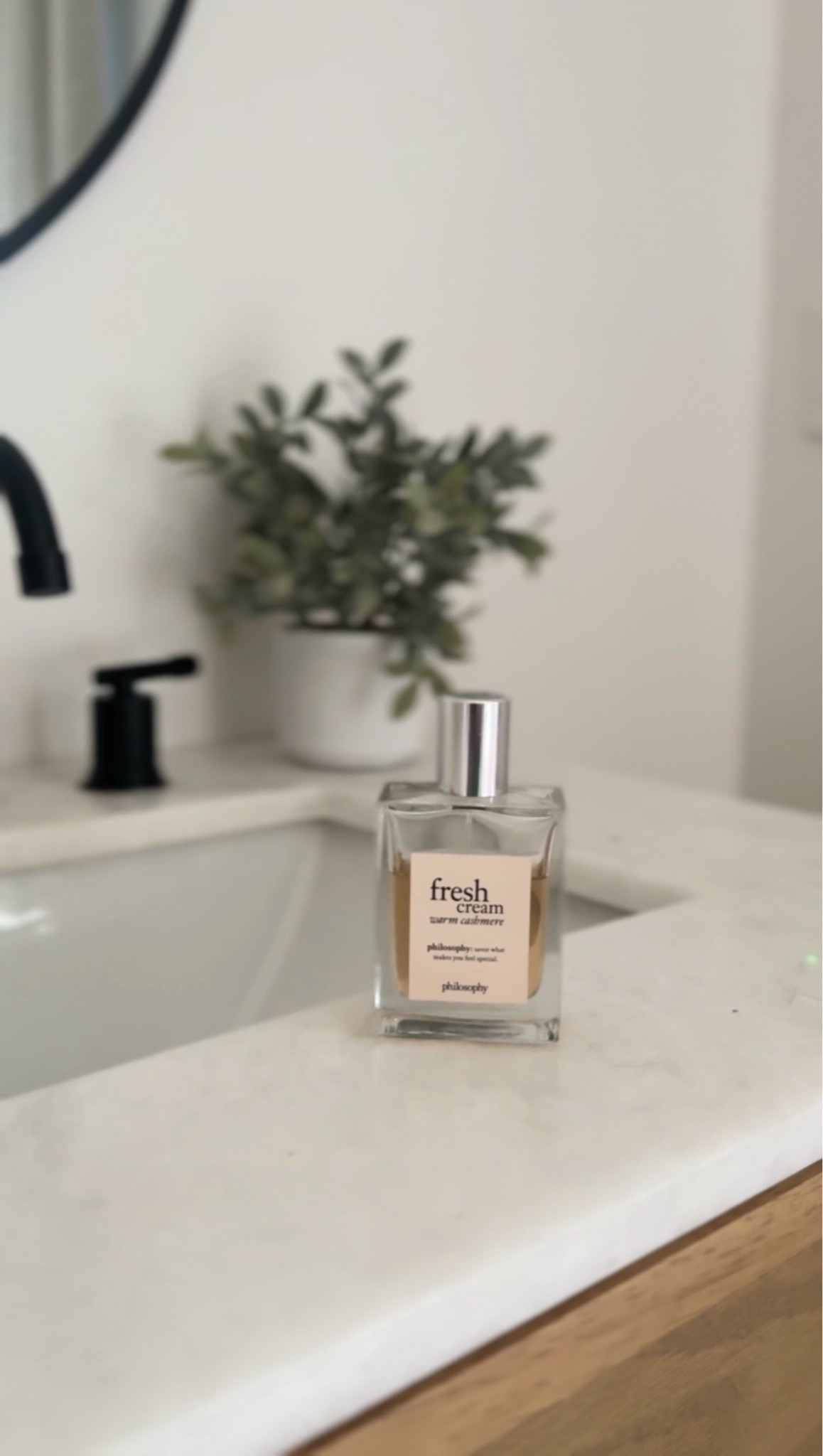 A warm, cozy everyday fragrance 🤎 Fresh Cream Warm Cashmere is one of those easy scents I love reaching for when I want to feel a little more put together. I linked it here along with a few fragrance favorites.

#ltkbeauty #ltkfragrance #fragrancefavorites #everydayluxury #womenover40
