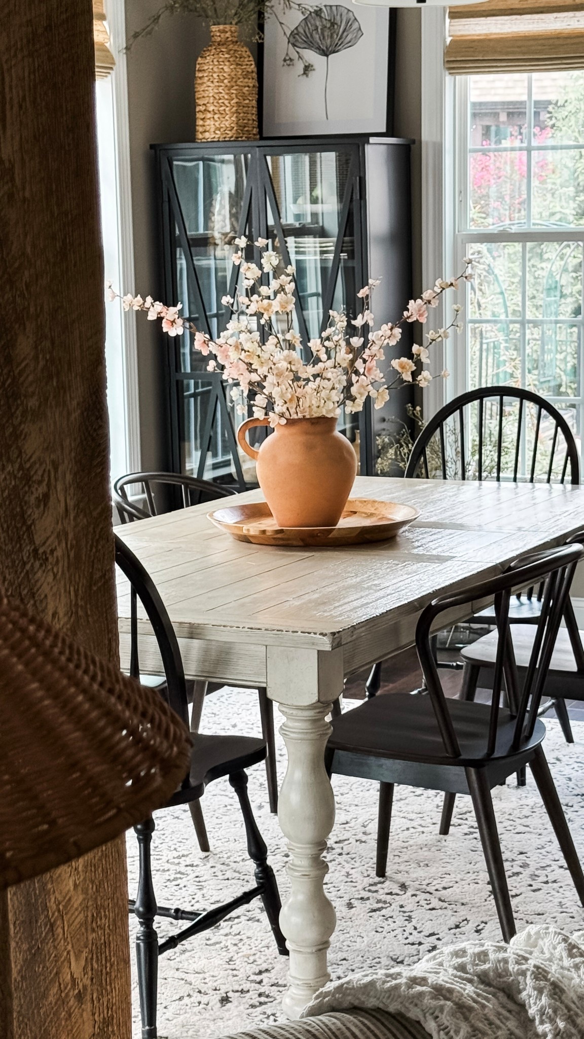 My single handled vase is back in stock and 30% off!! It’s a beautiful piece for fall🧡🍂

#LTKSeasonal #LTKHome #LTKSaleAlert