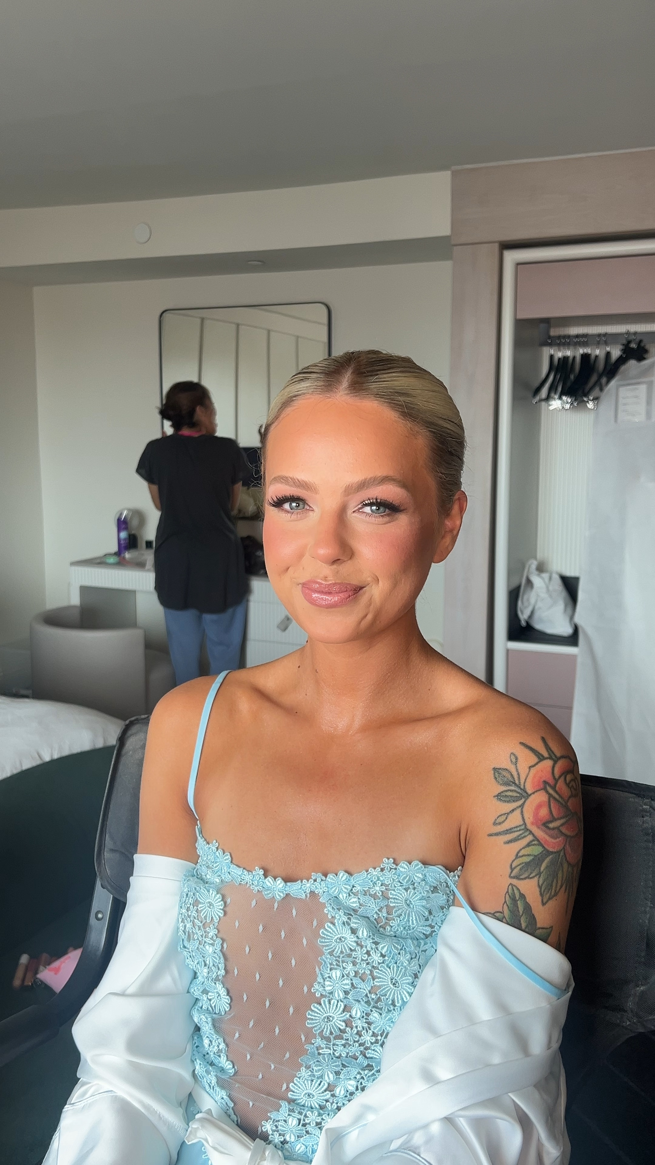 Flawless bridal complexion that lasts all day/night!

These are all my bridal makeup kit must haves.
#giorgioarmani #hourglasscosmetics #nordstrombeauty #summermakeup #bridalmakeup #flawless 

#LTKWedding #LTKBeauty