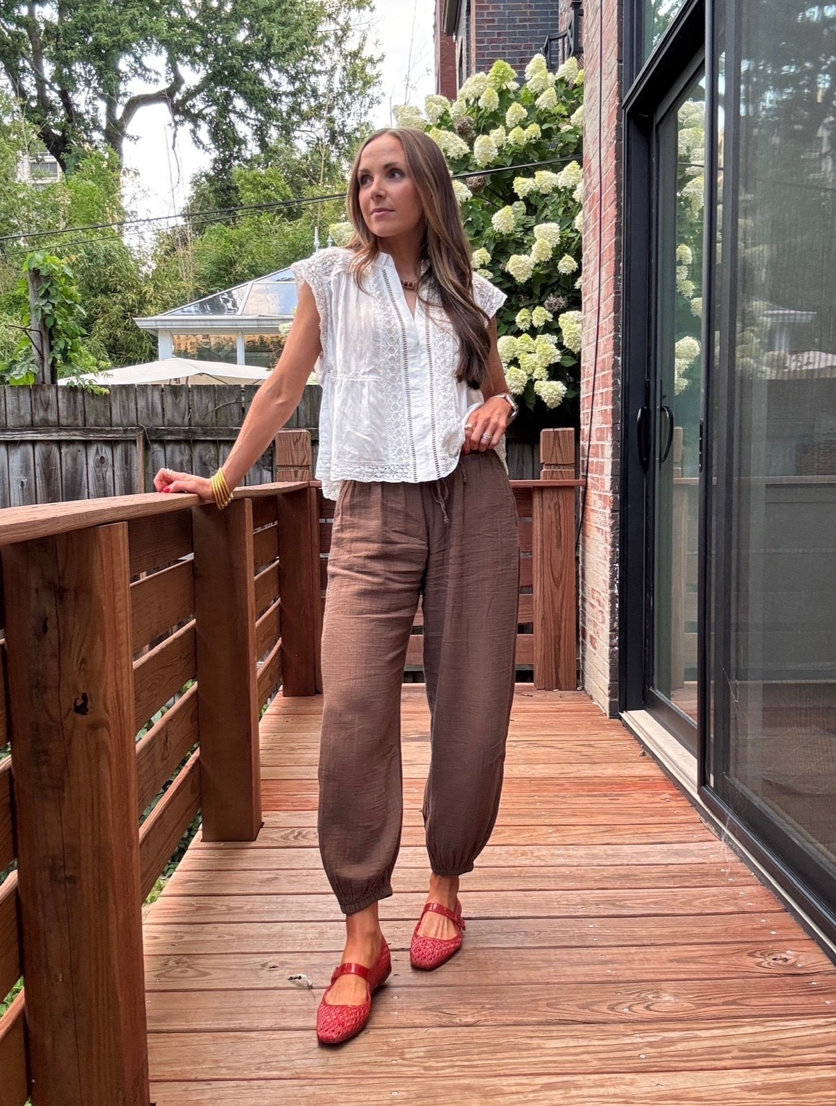 Tuesday OOTD
Top- @Anthropologie 
Pant- @gapfactory 
Jewelry- @Electric Picks Jewelry 
Shoes- @samedelman

#LTKootd