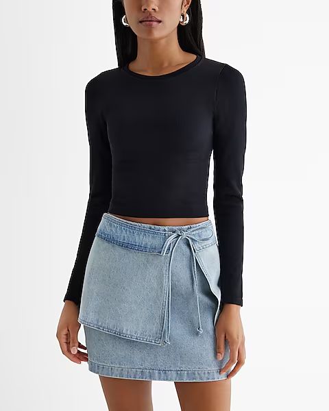 Body Contour Seamless Ribbed Crew Neck Cropped Tee | Express (Pmt Risk)