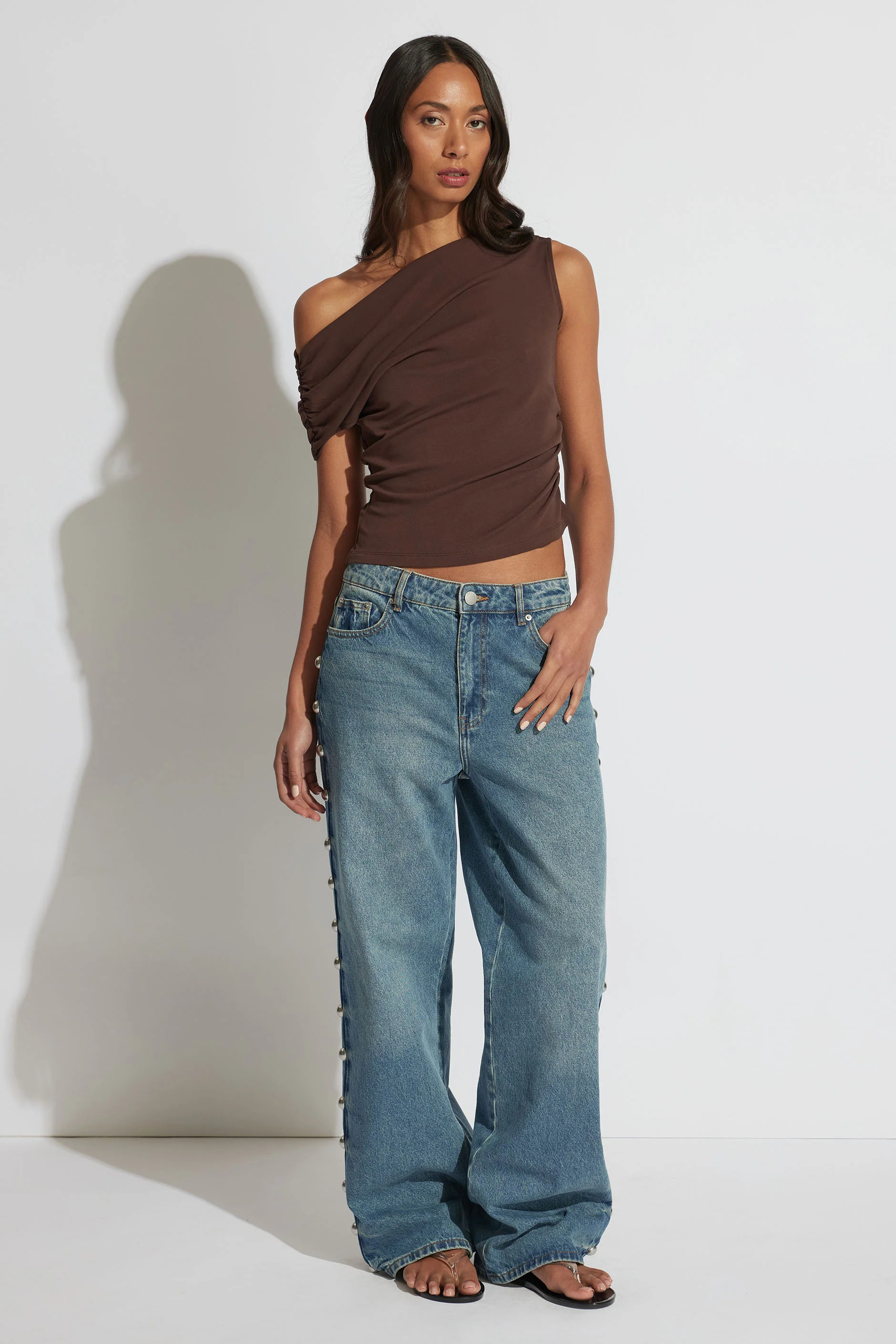 Ally Tipped Shoulder Top - Espresso | DECJUBA | DECJUBA